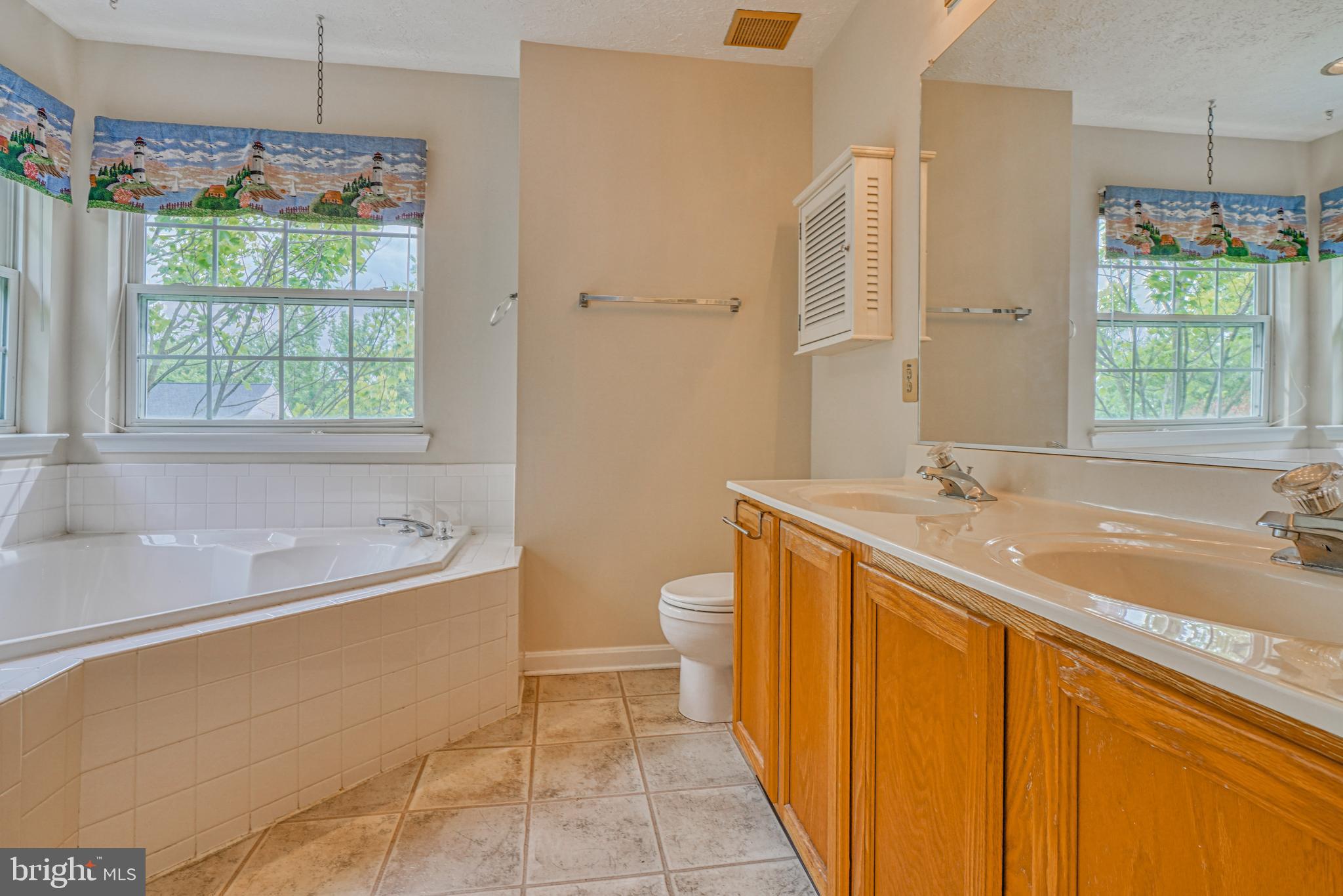 NORTH HILLS - Residential