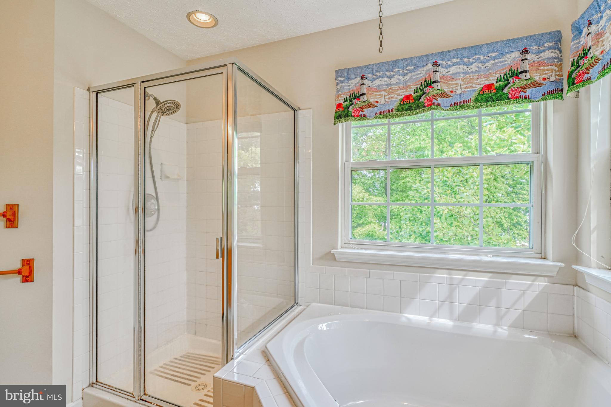 NORTH HILLS - Residential