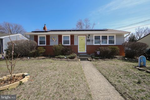 Homes For Sale - 126 E Military Drive<br/> Gloucester County, NATIONAL PARK, NJ 08063