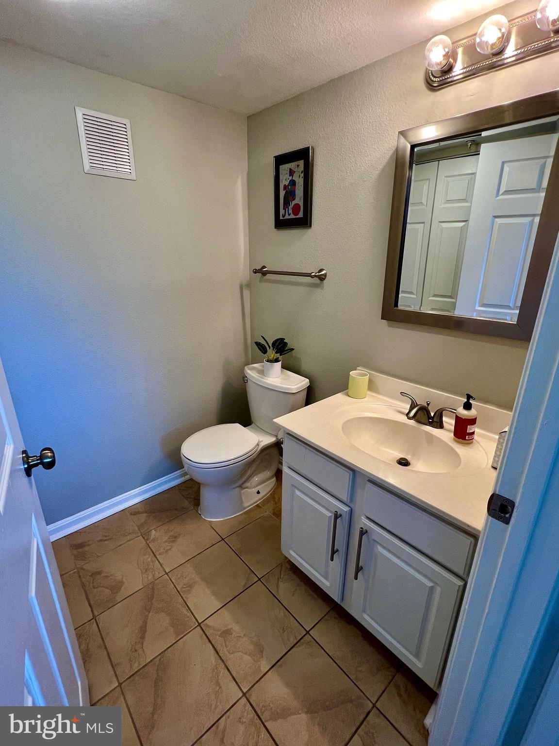 FOX MILL STATION - Residential Lease