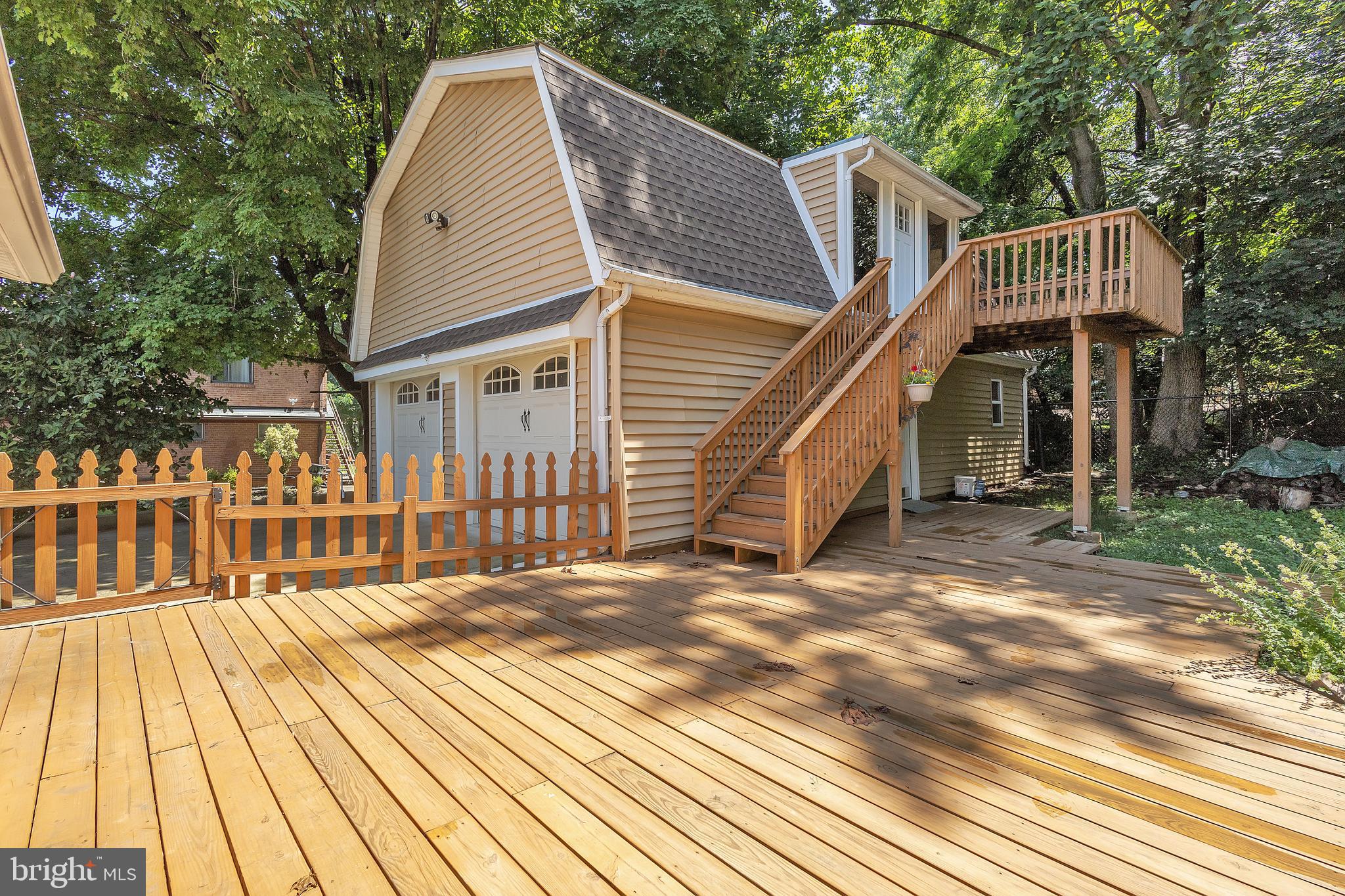 COLLEGE VIEW - Residential