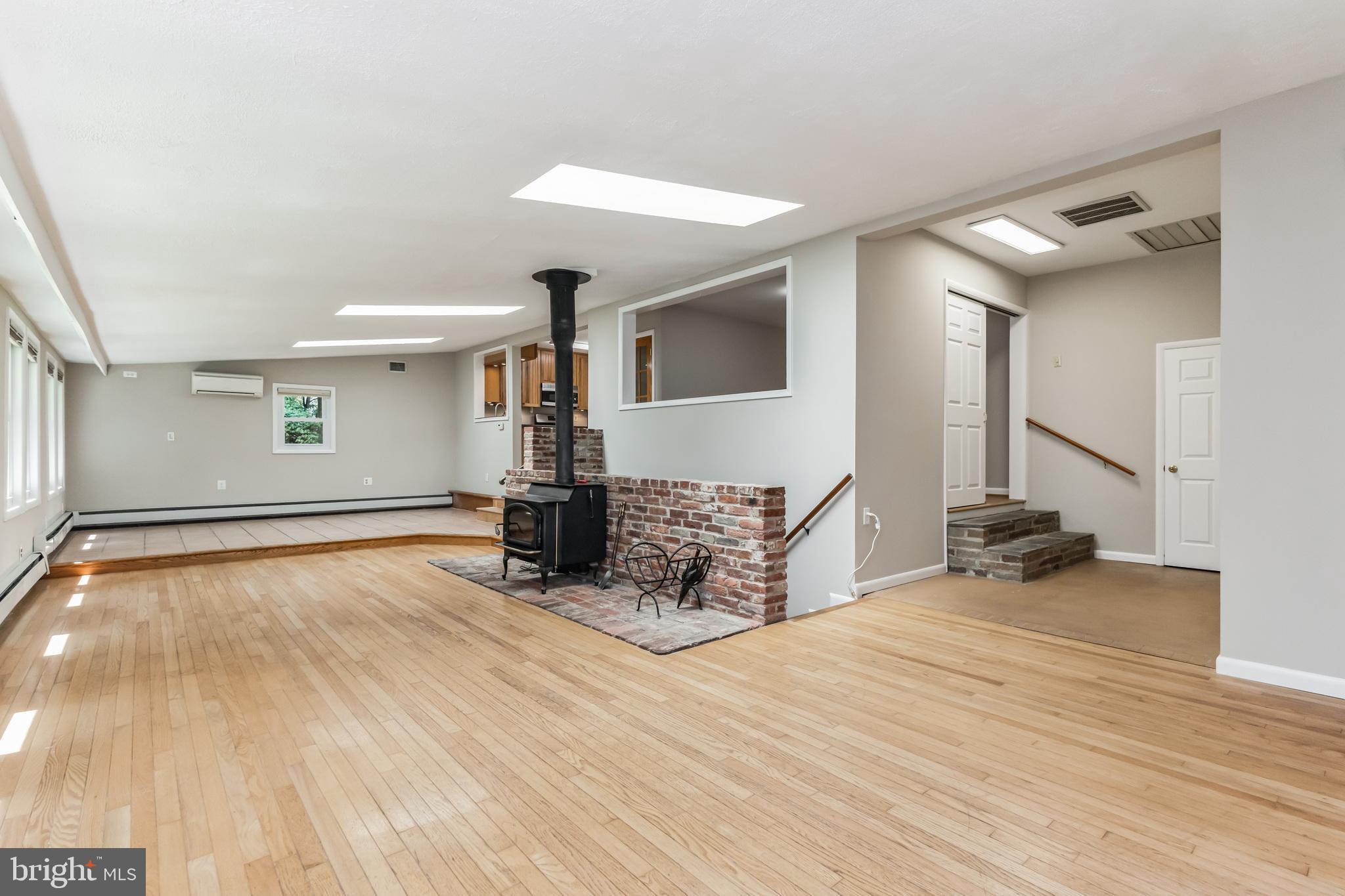 COLLEGE VIEW - Residential