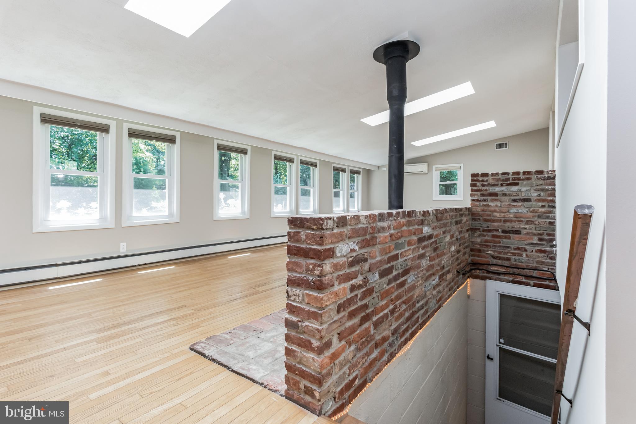 COLLEGE VIEW - Residential