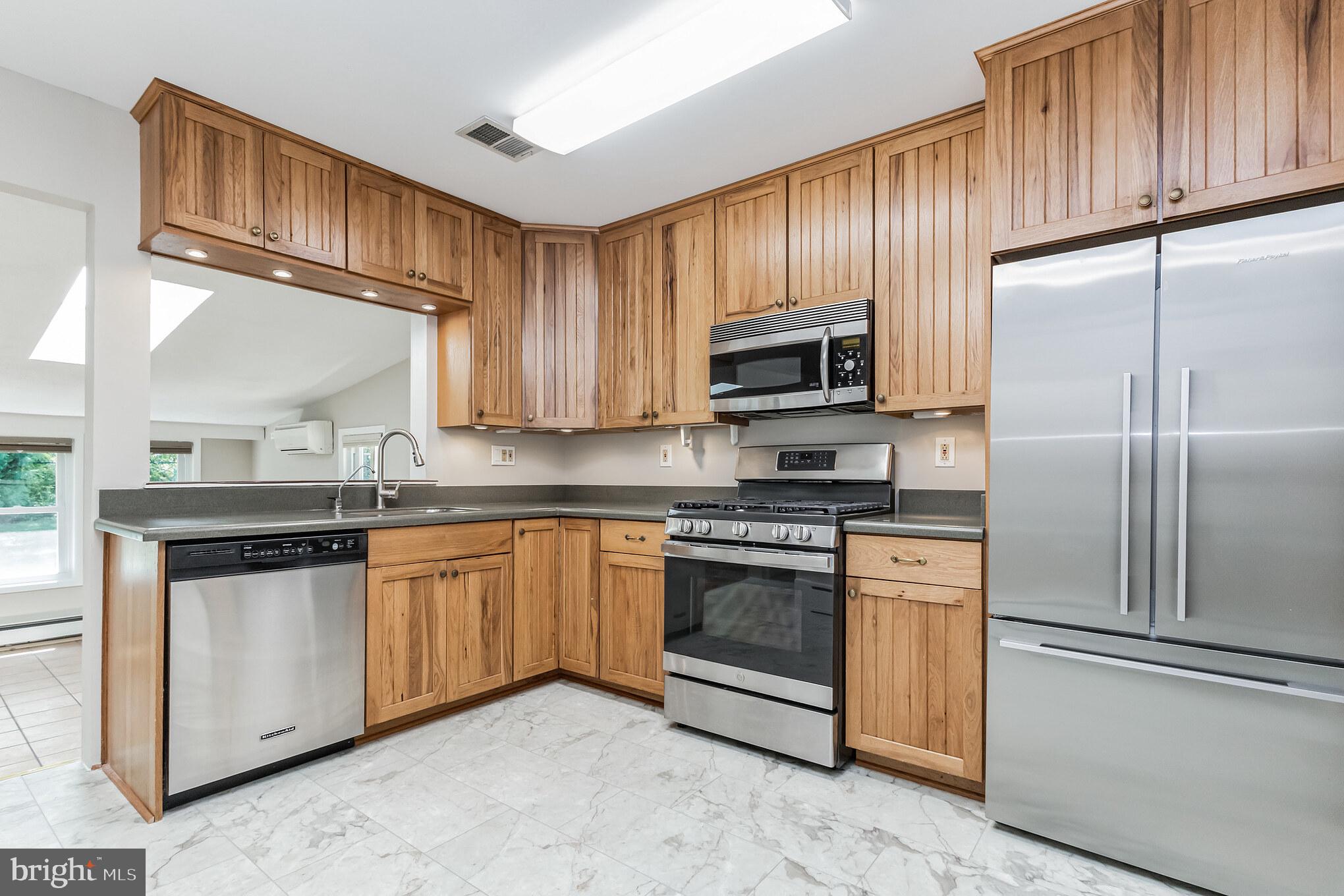 COLLEGE VIEW - Residential