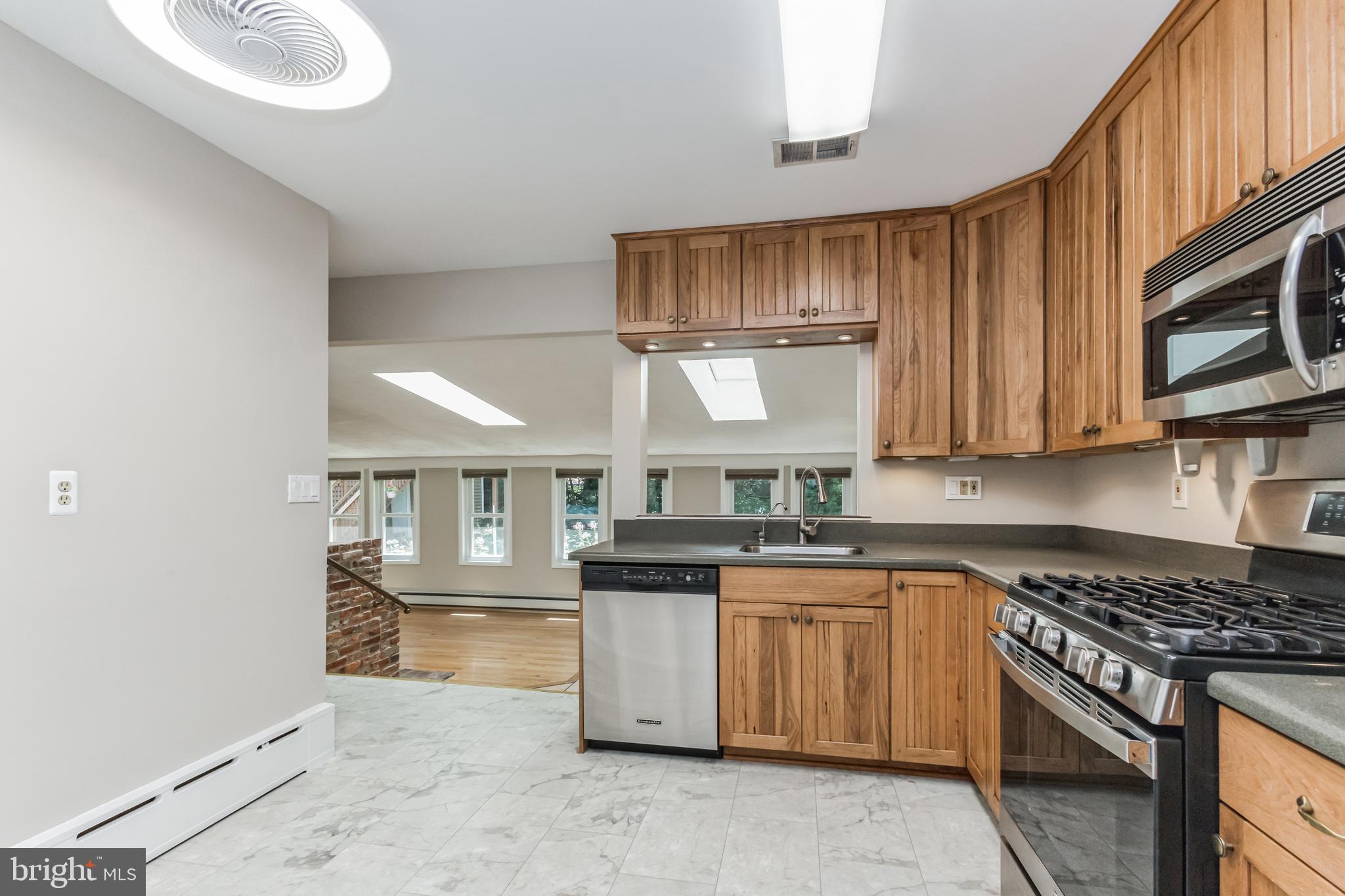 COLLEGE VIEW - Residential