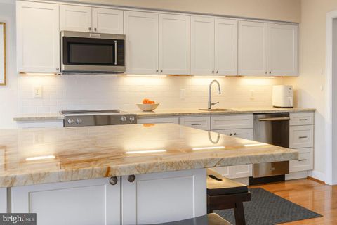 5802 NICHOLSON LANE 2-604 NORTH BETHESDA MD 20852