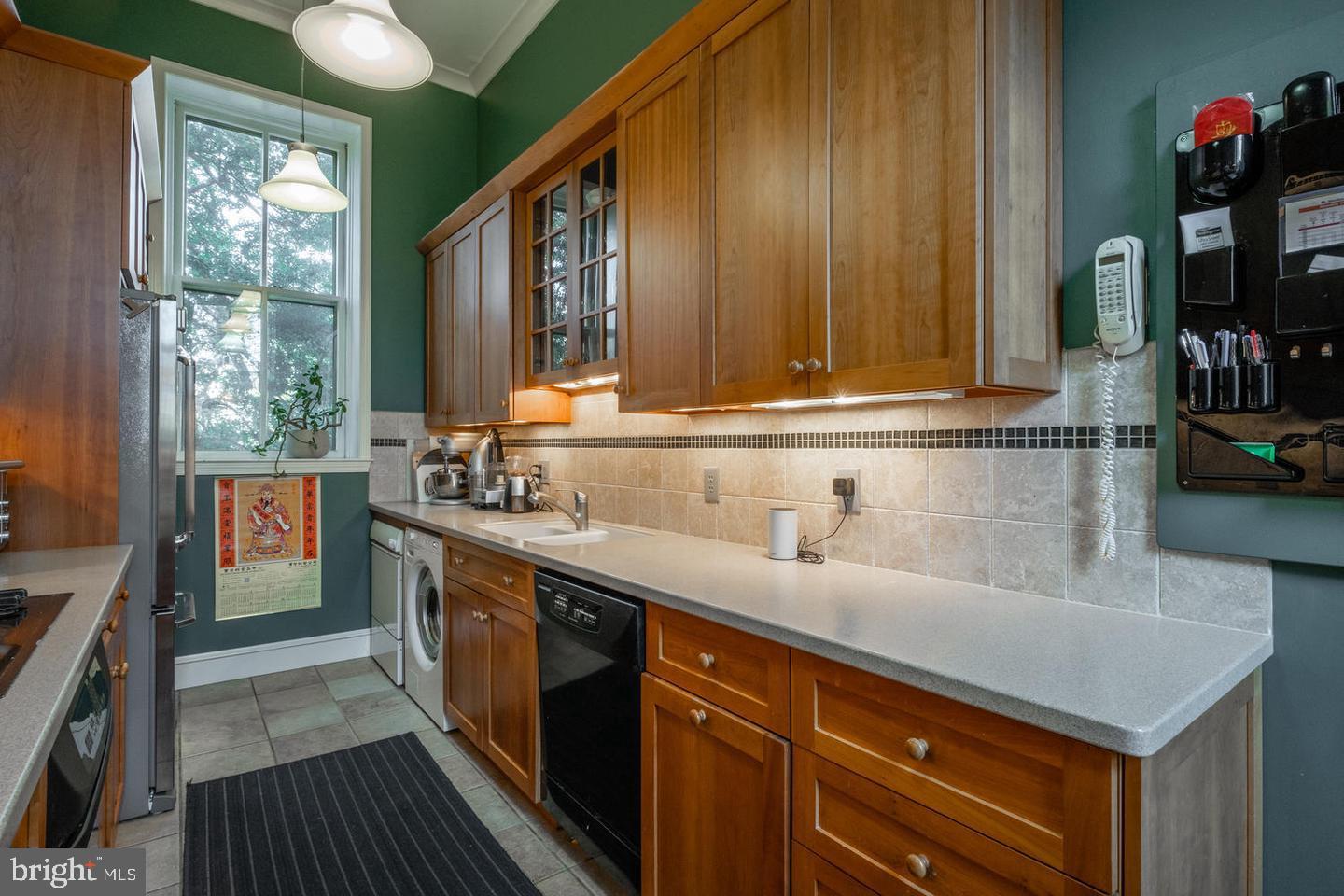 SWANN DAINGERFIELD - Residential Lease