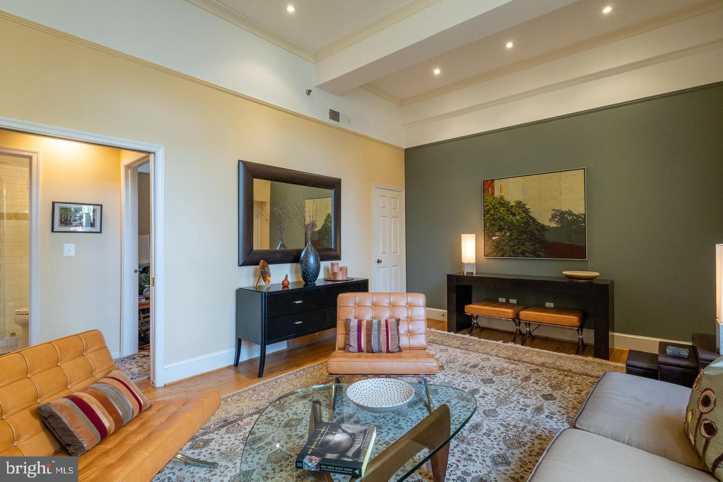 SWANN DAINGERFIELD - Residential Lease