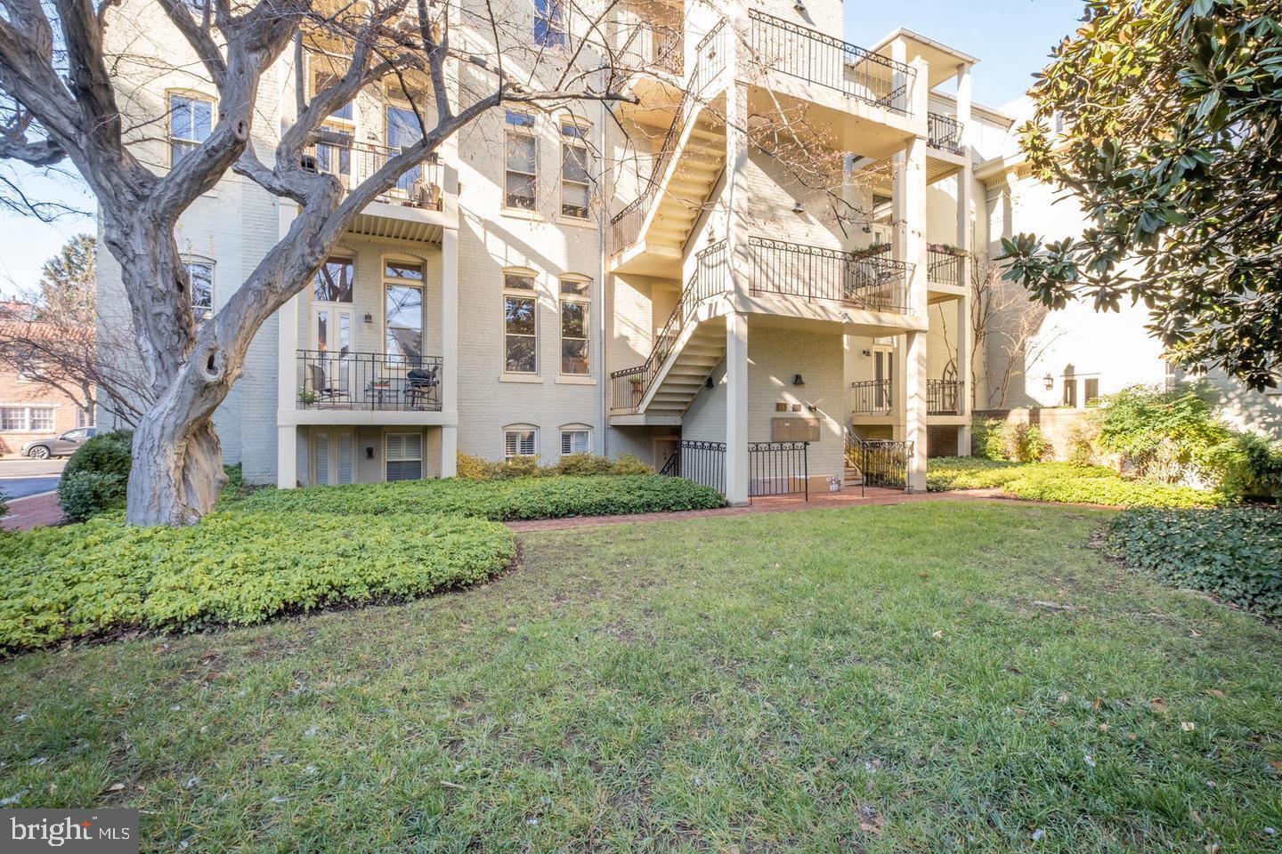 SWANN DAINGERFIELD - Residential Lease