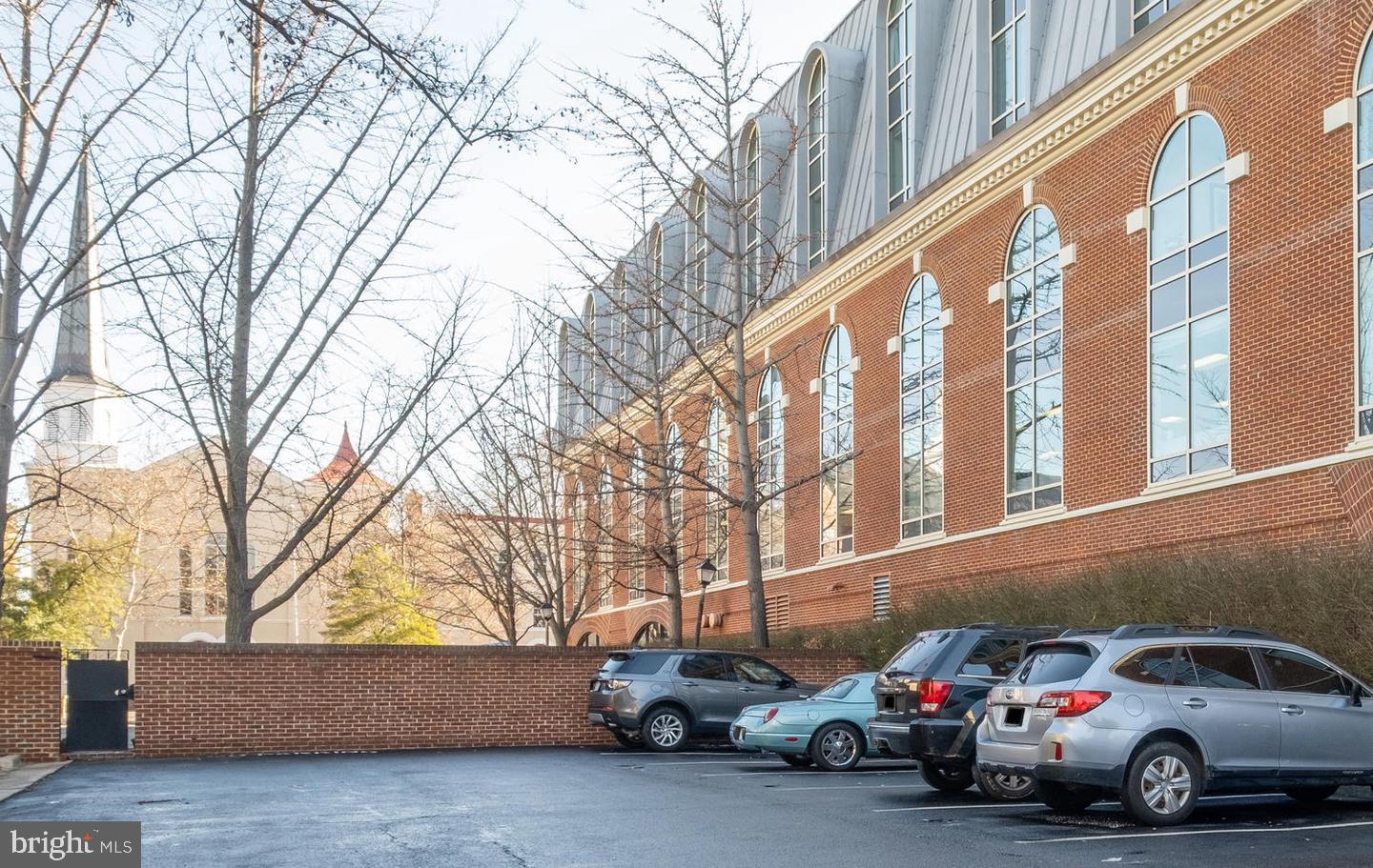 SWANN DAINGERFIELD - Residential Lease