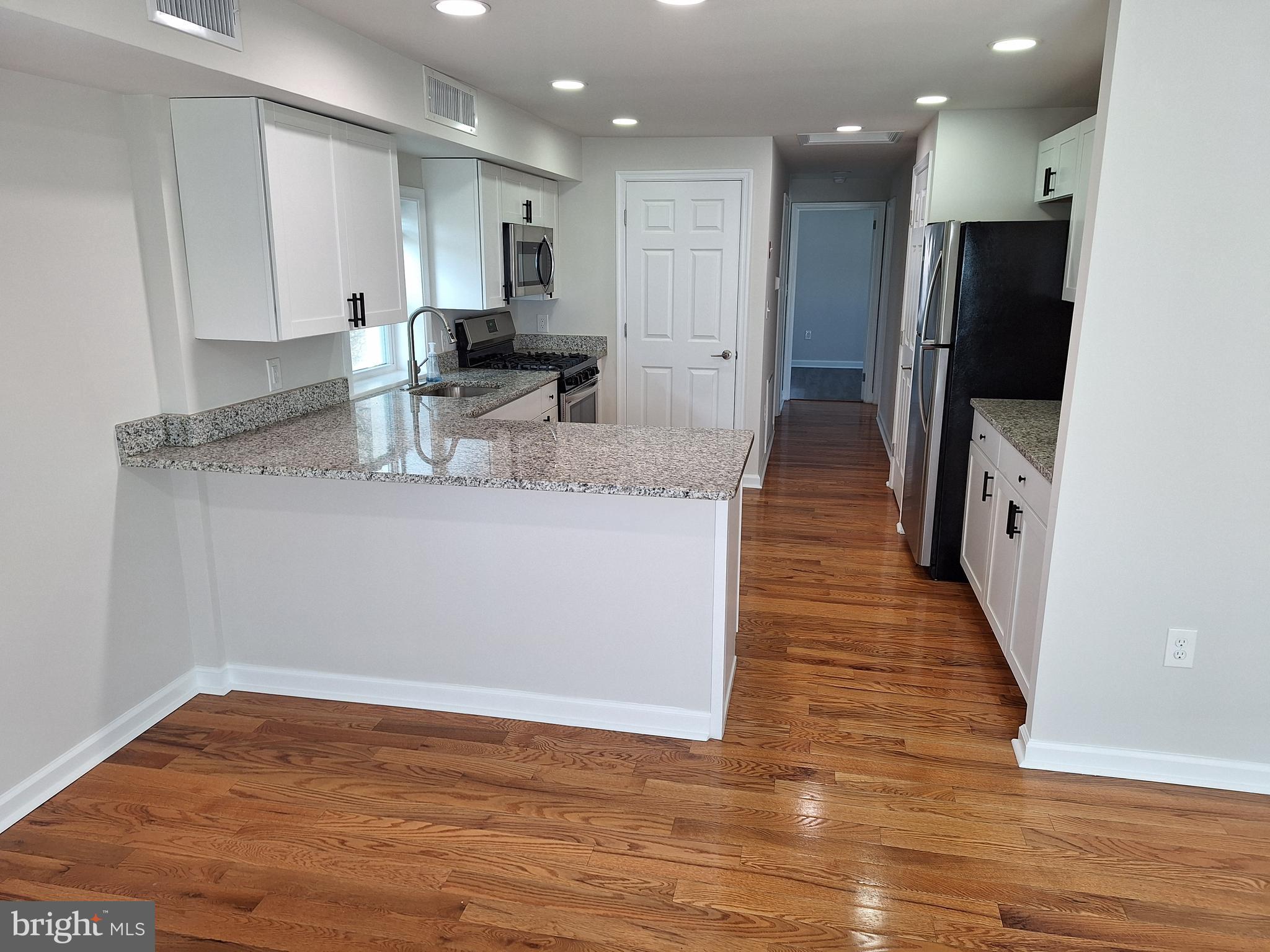 LONGWOOD CROSSING - Residential Lease