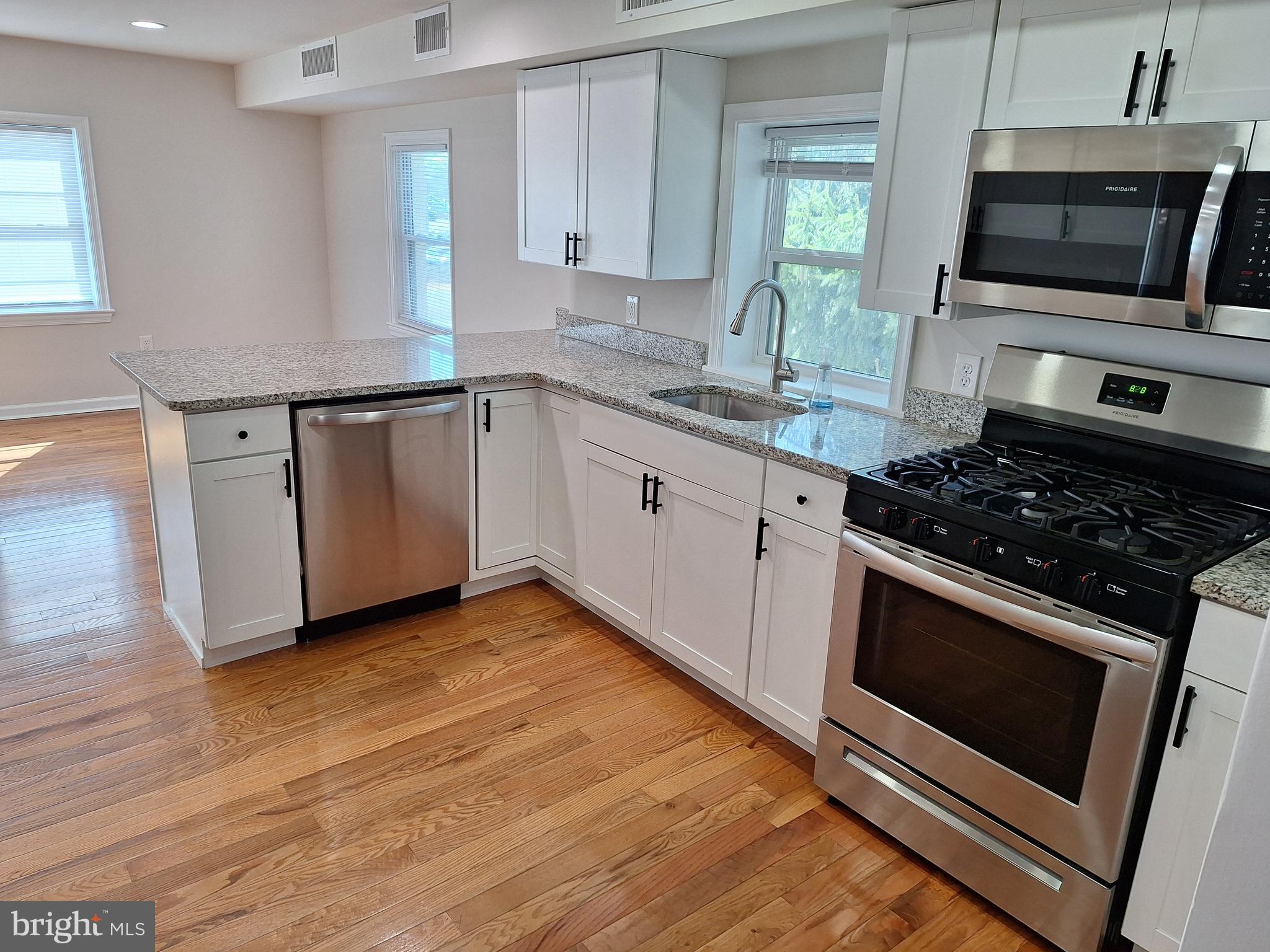 LONGWOOD CROSSING - Residential Lease