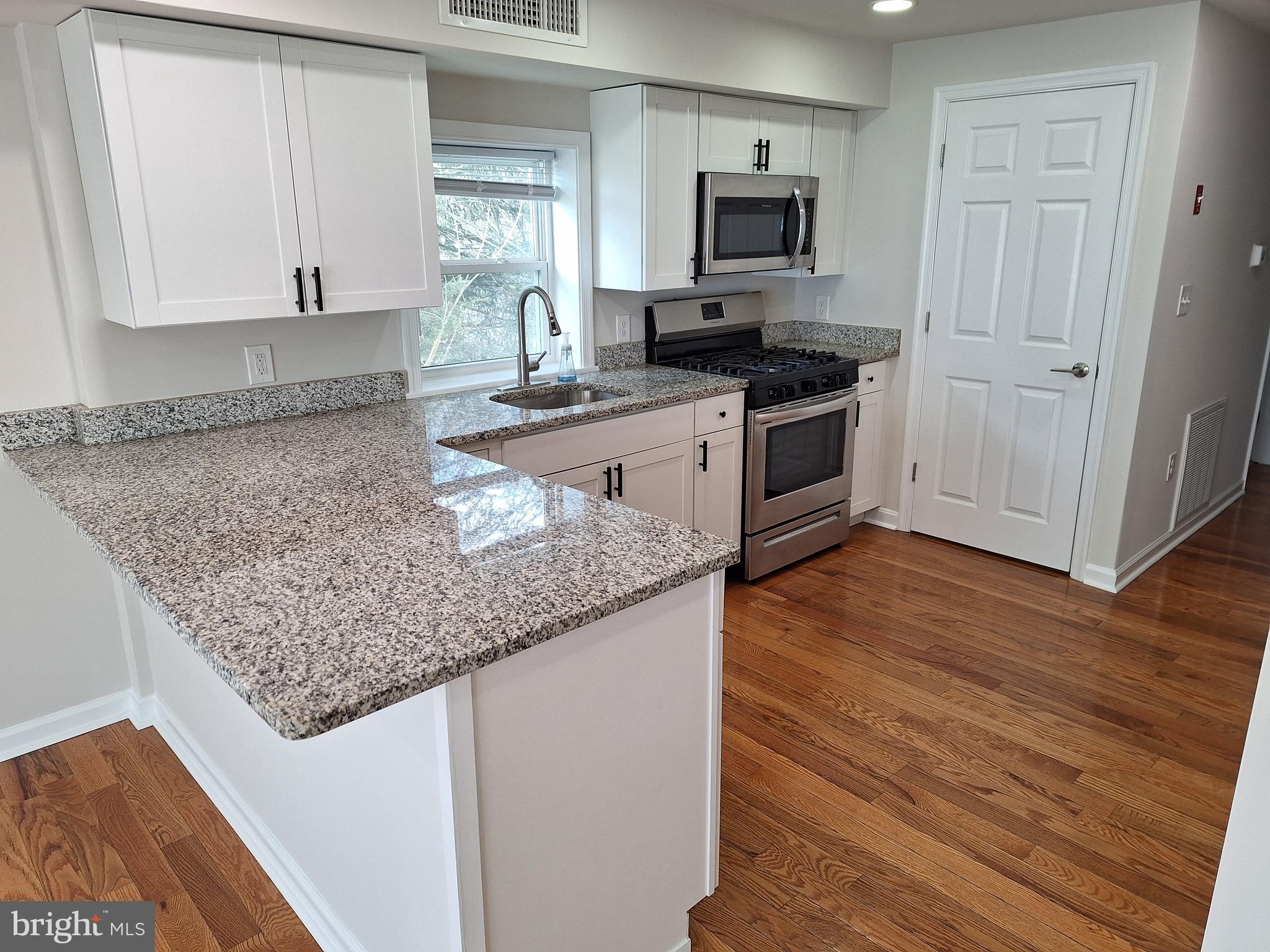 LONGWOOD CROSSING - Residential Lease