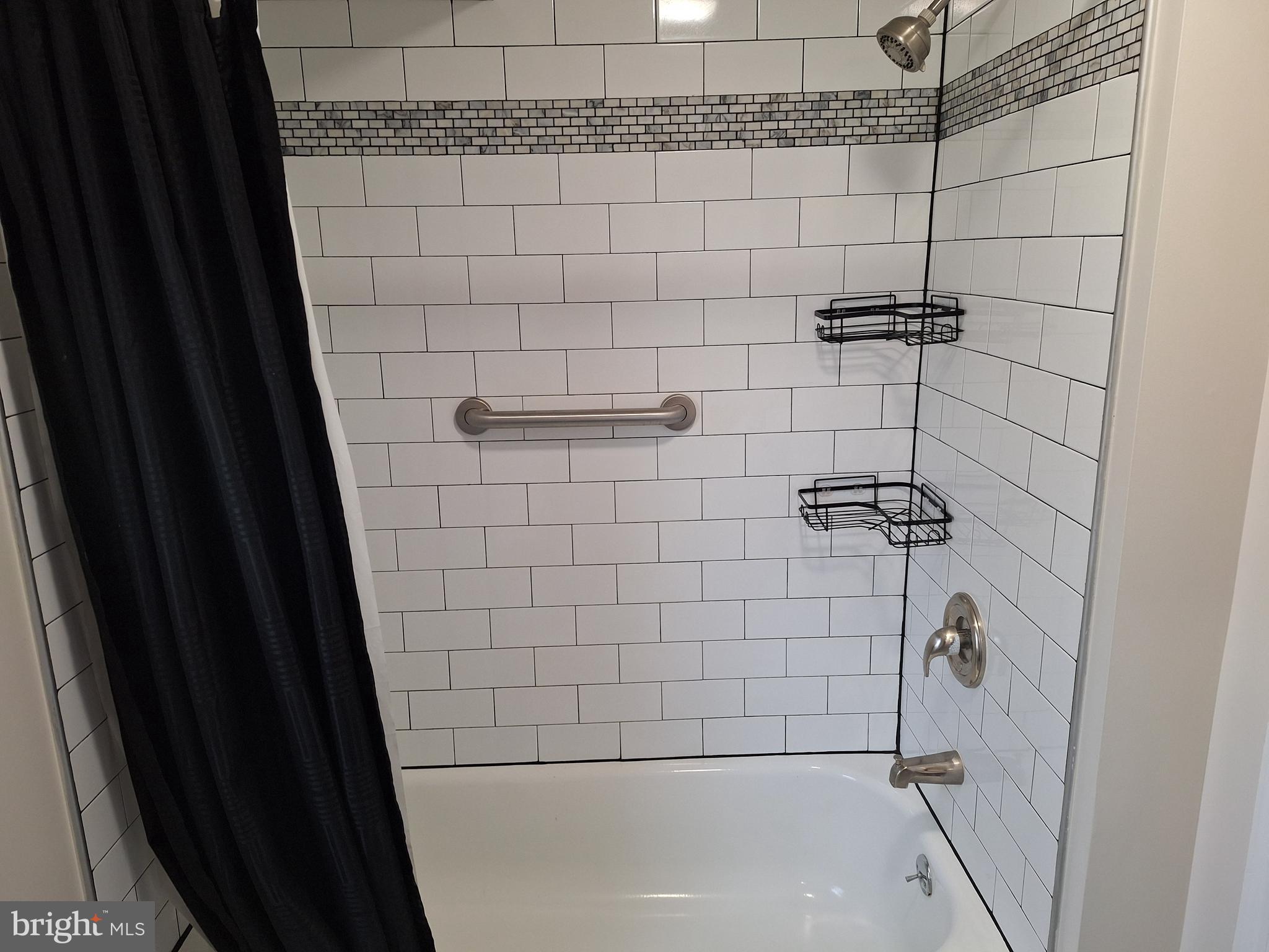 LONGWOOD CROSSING - Residential Lease