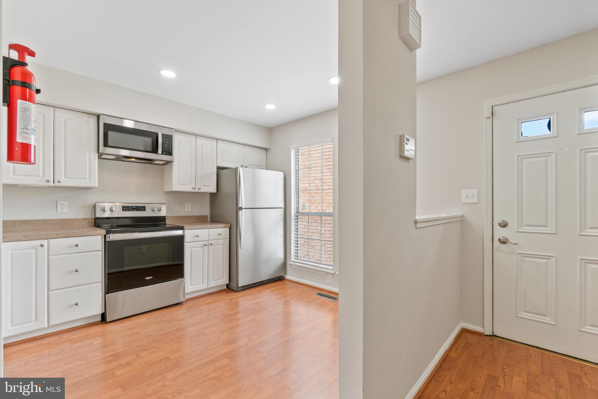 1004 DARTMOUTH GLEN WAY