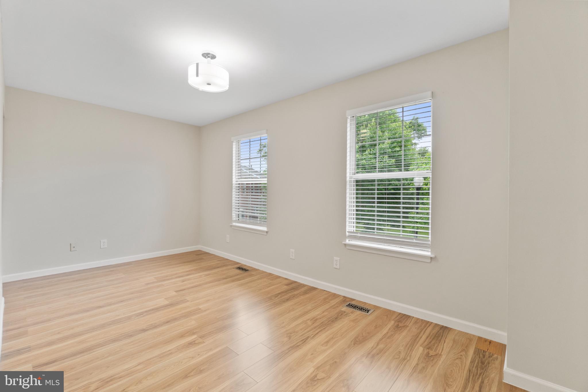 BELVEDERE SQUARE - Residential