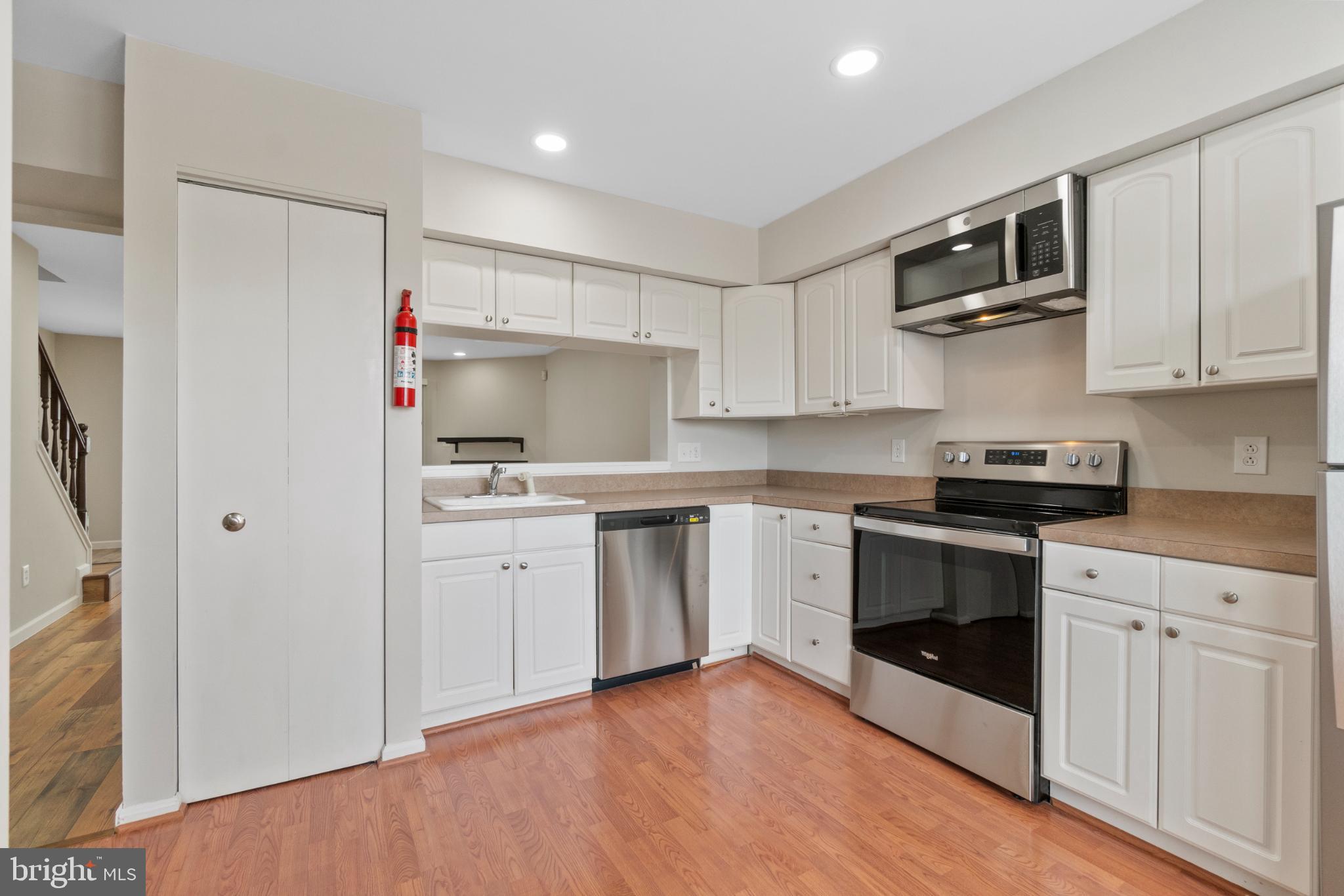 BELVEDERE SQUARE - Residential