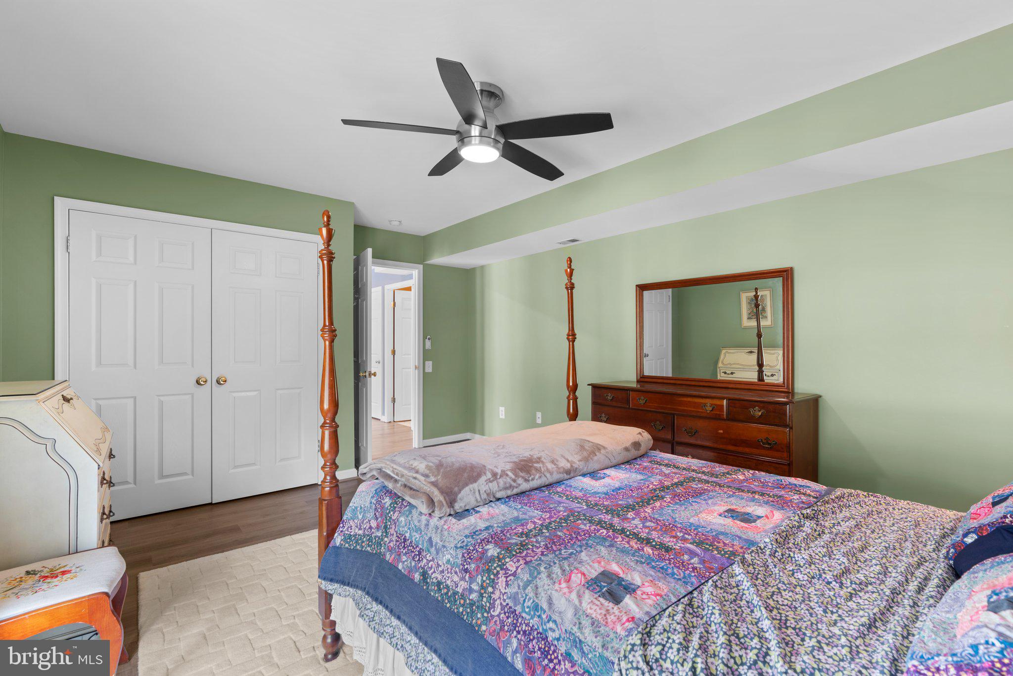 MANOR OAKS - Residential