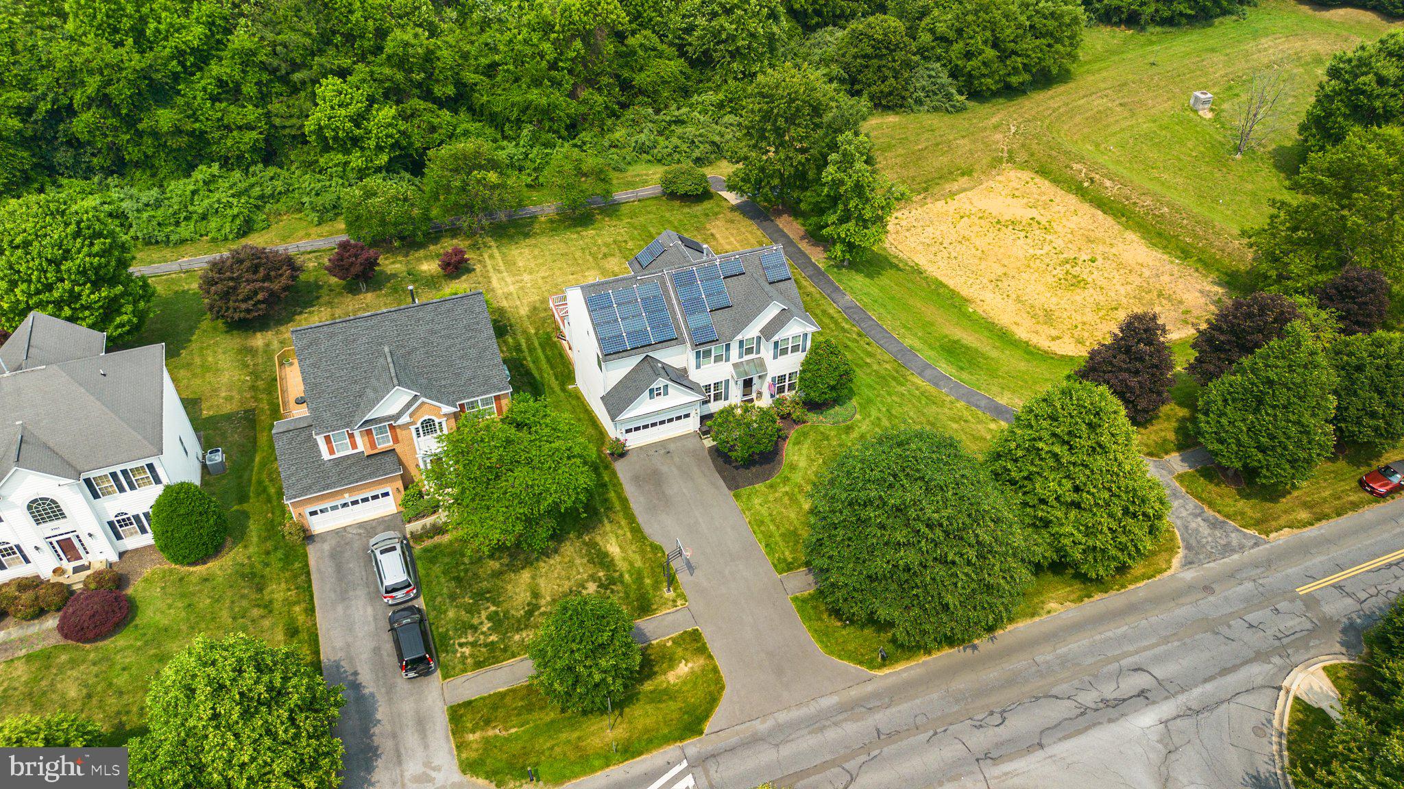 MANOR OAKS - Residential