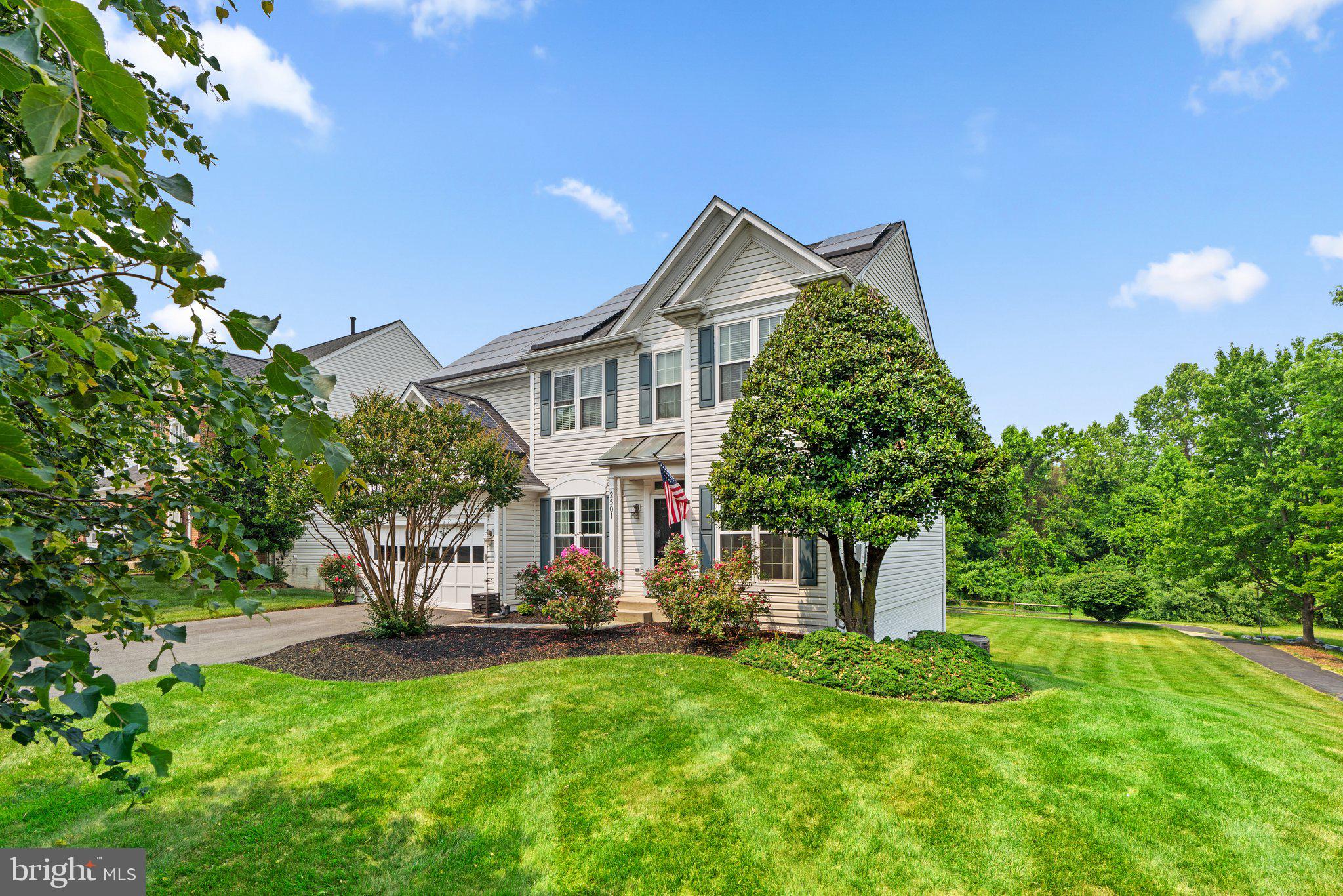 MANOR OAKS - Residential