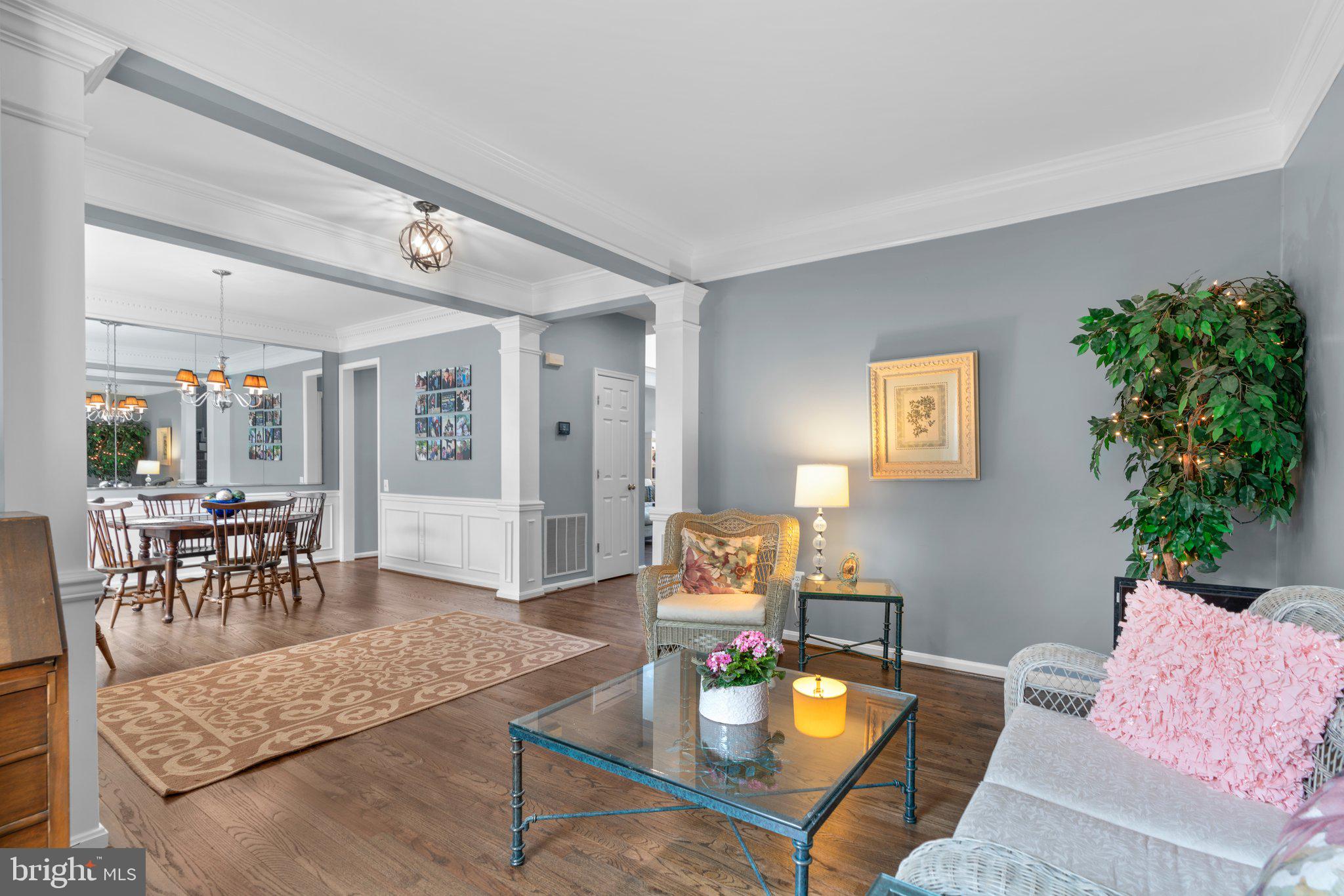 MANOR OAKS - Residential