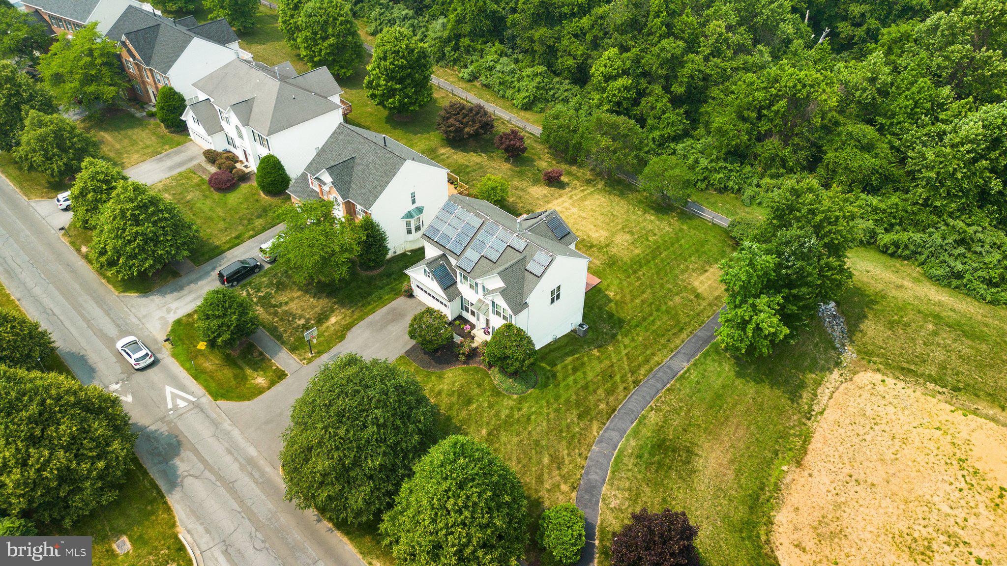 MANOR OAKS - Residential