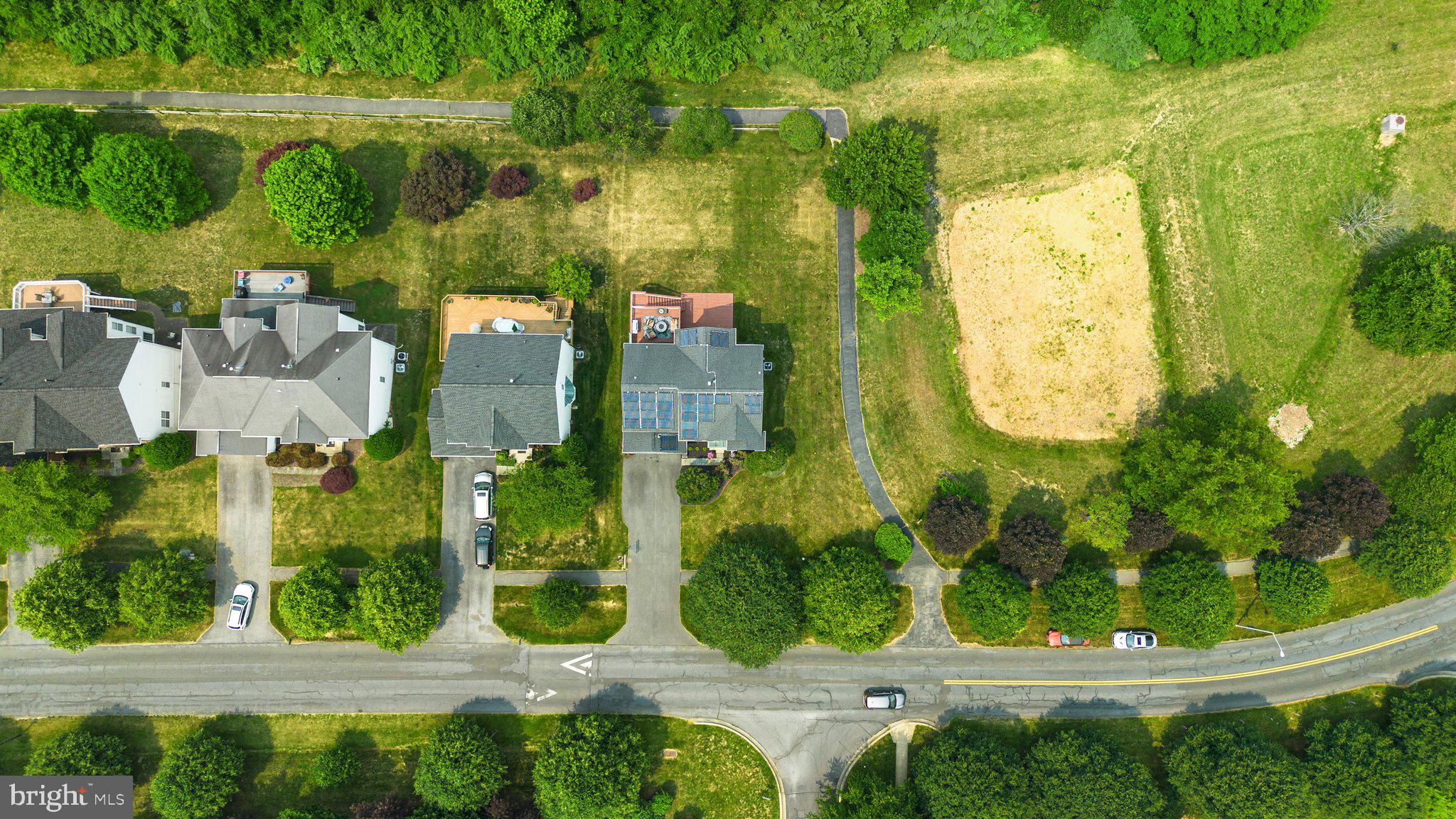 MANOR OAKS - Residential