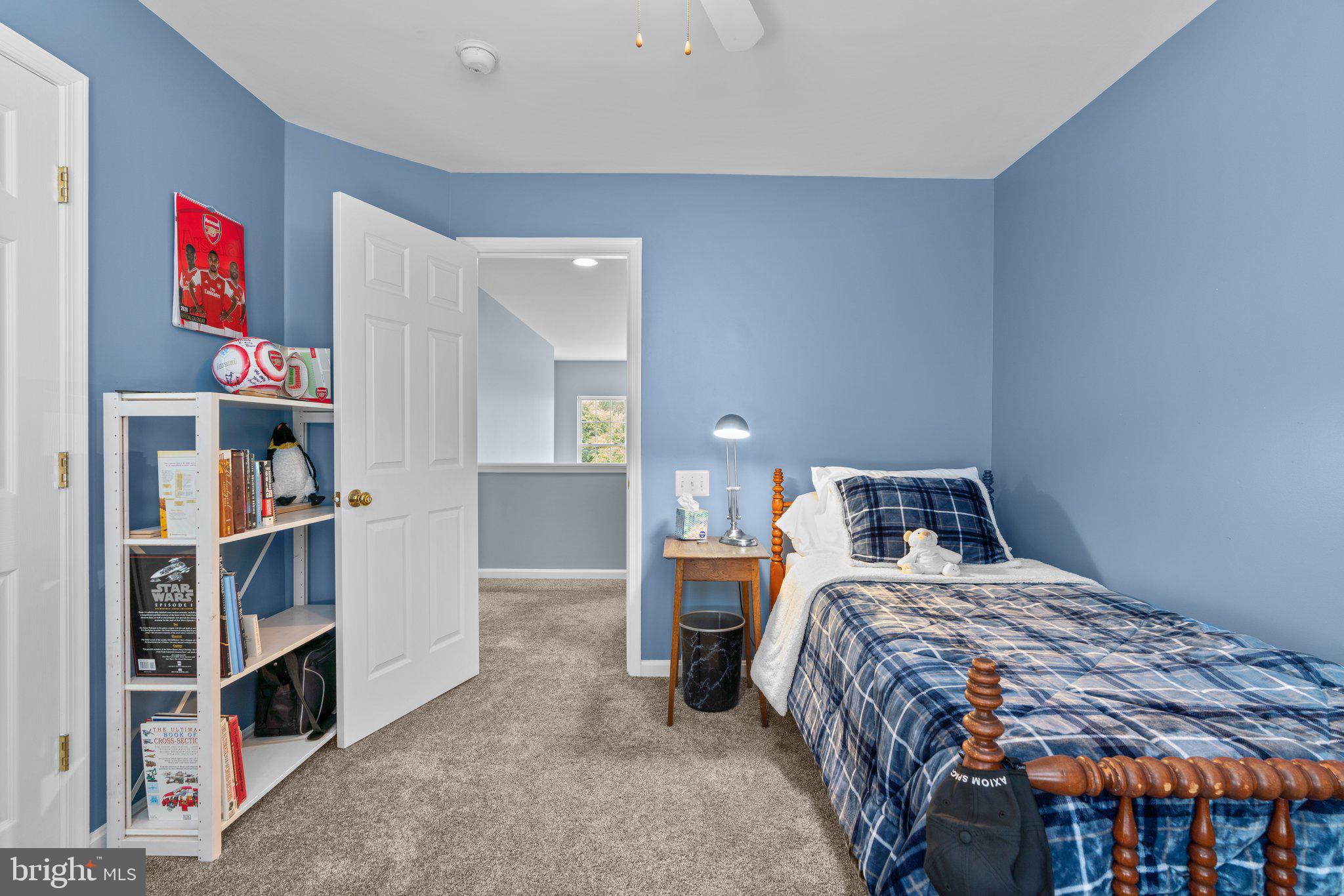 MANOR OAKS - Residential