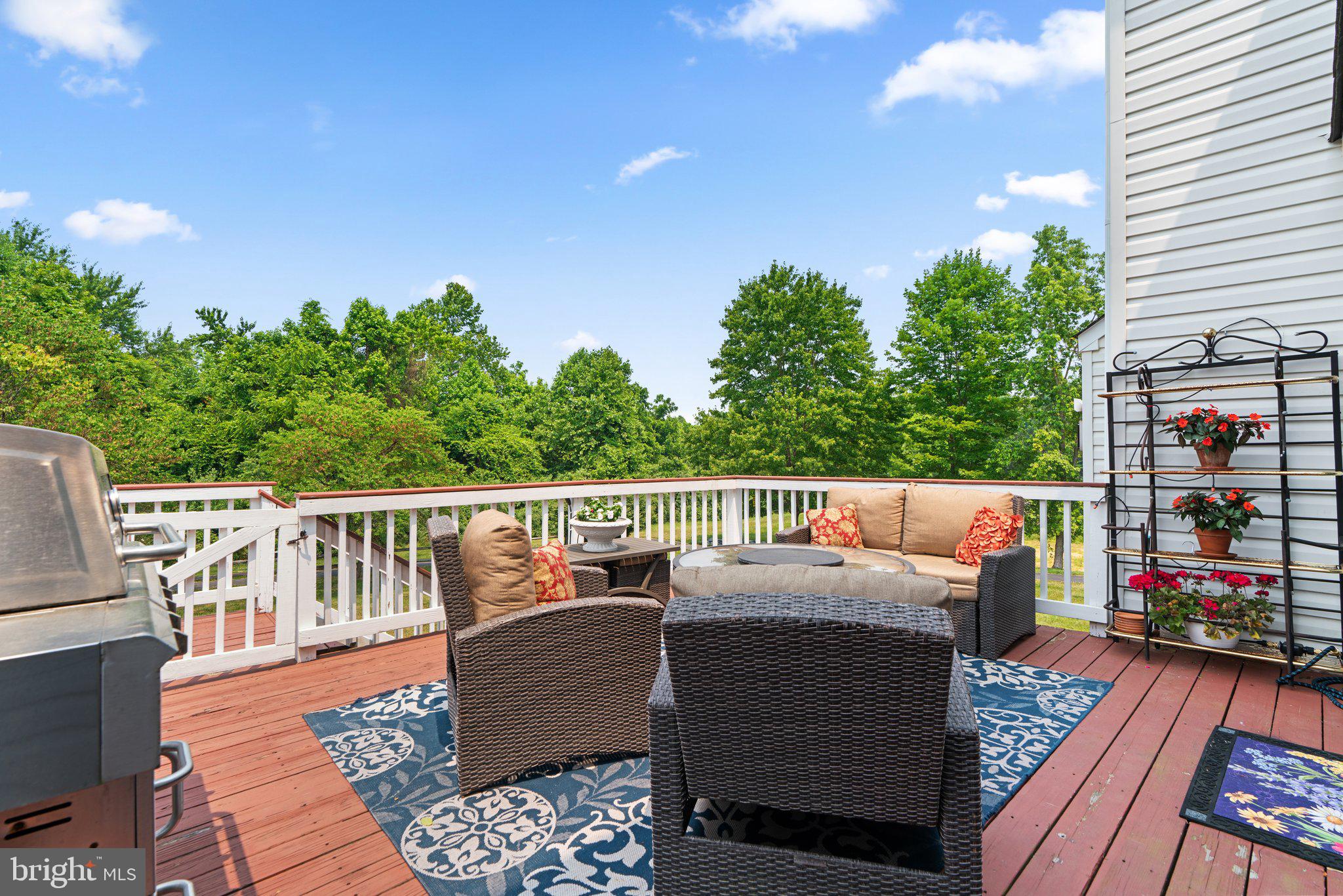 MANOR OAKS - Residential