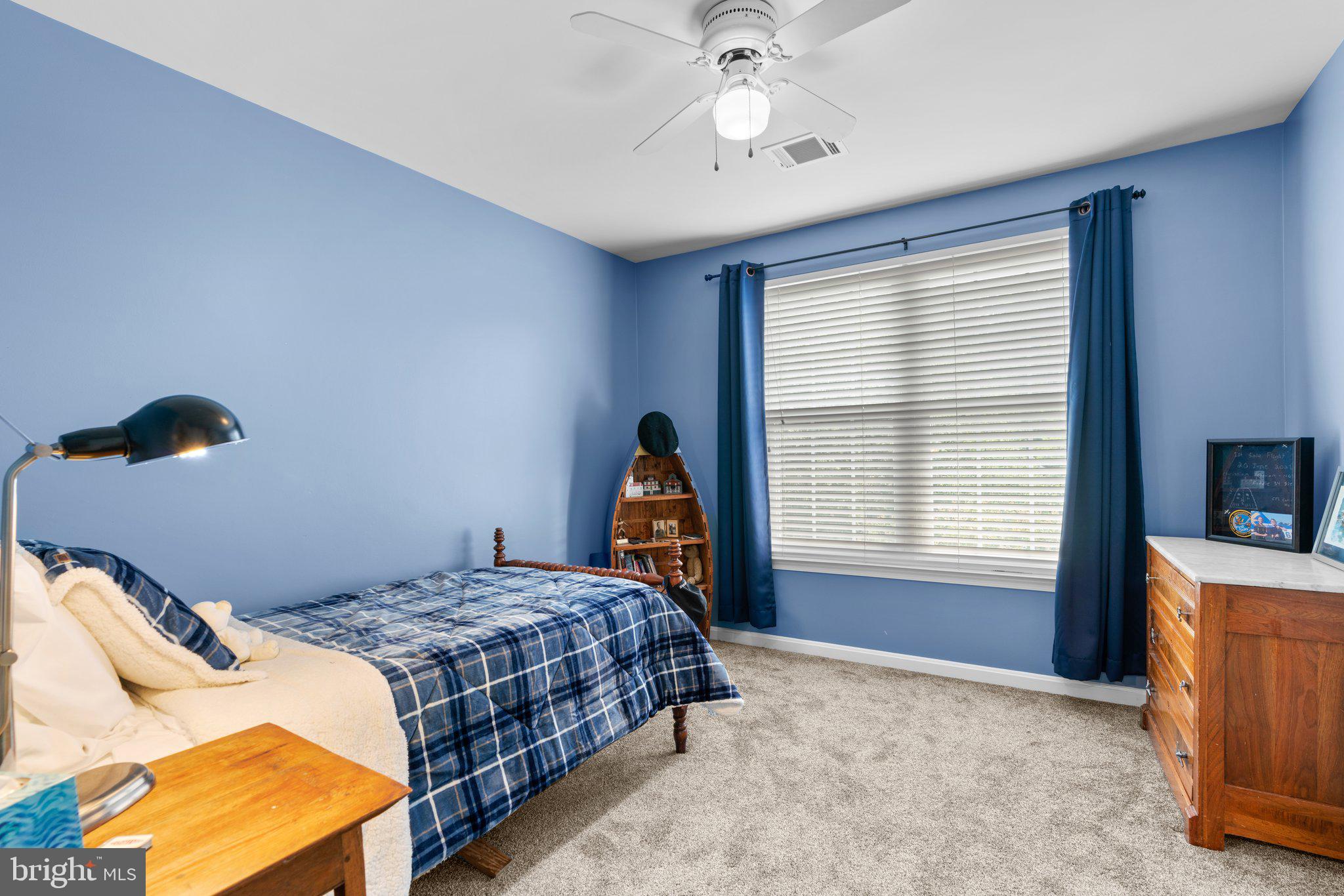 MANOR OAKS - Residential