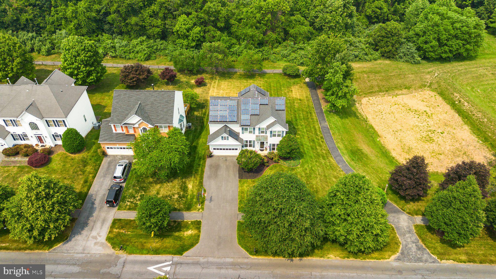 MANOR OAKS - Residential