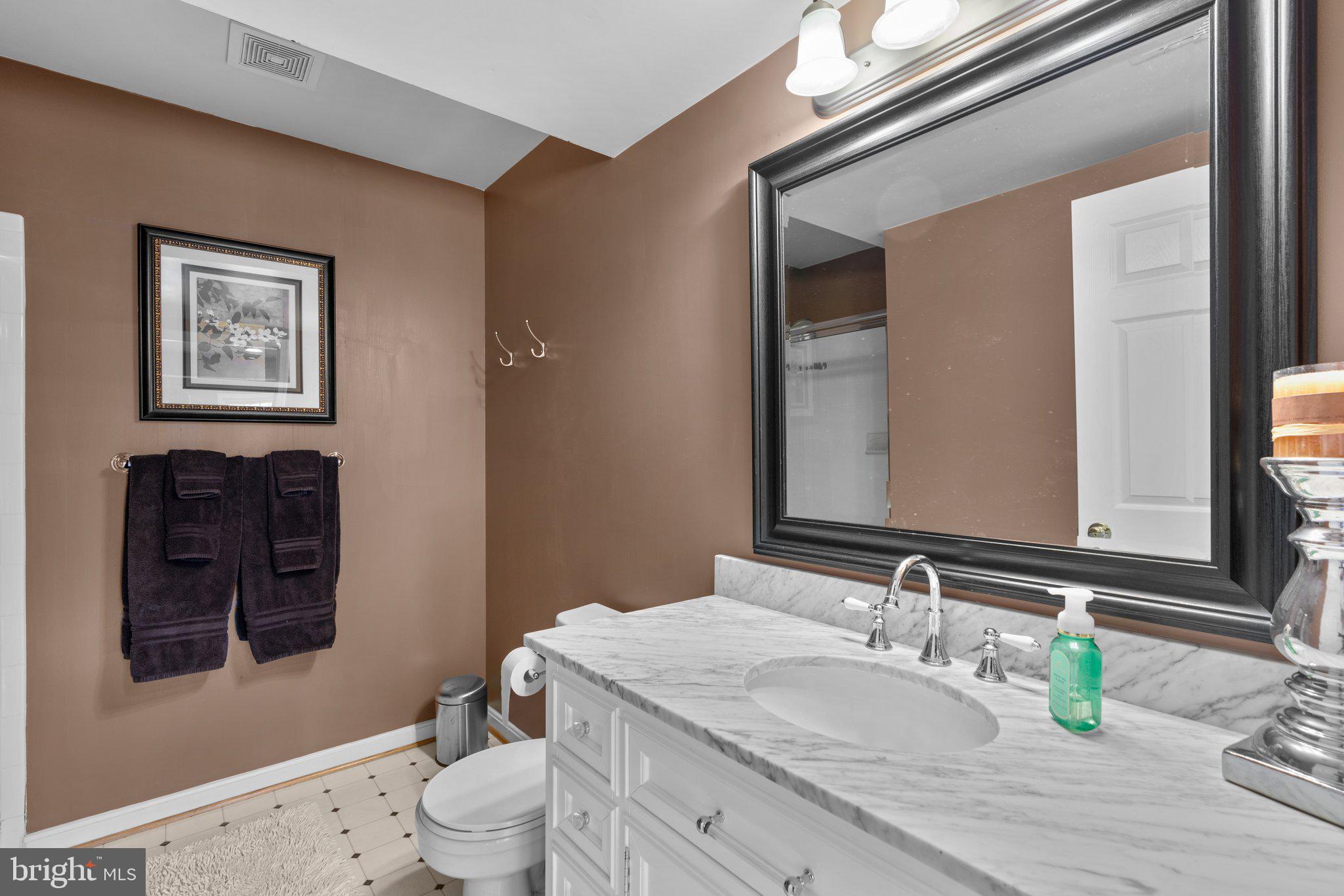 MANOR OAKS - Residential