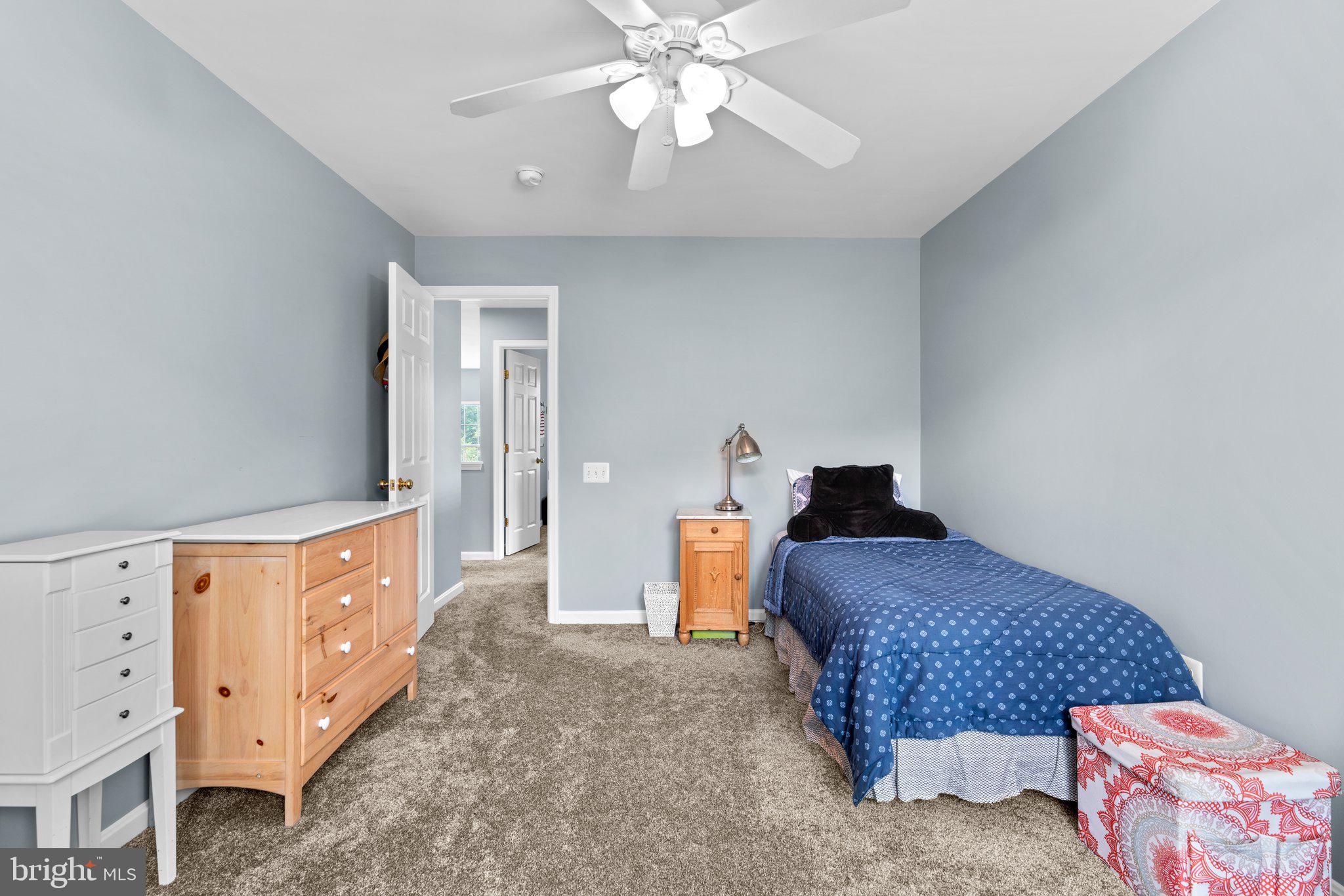 MANOR OAKS - Residential