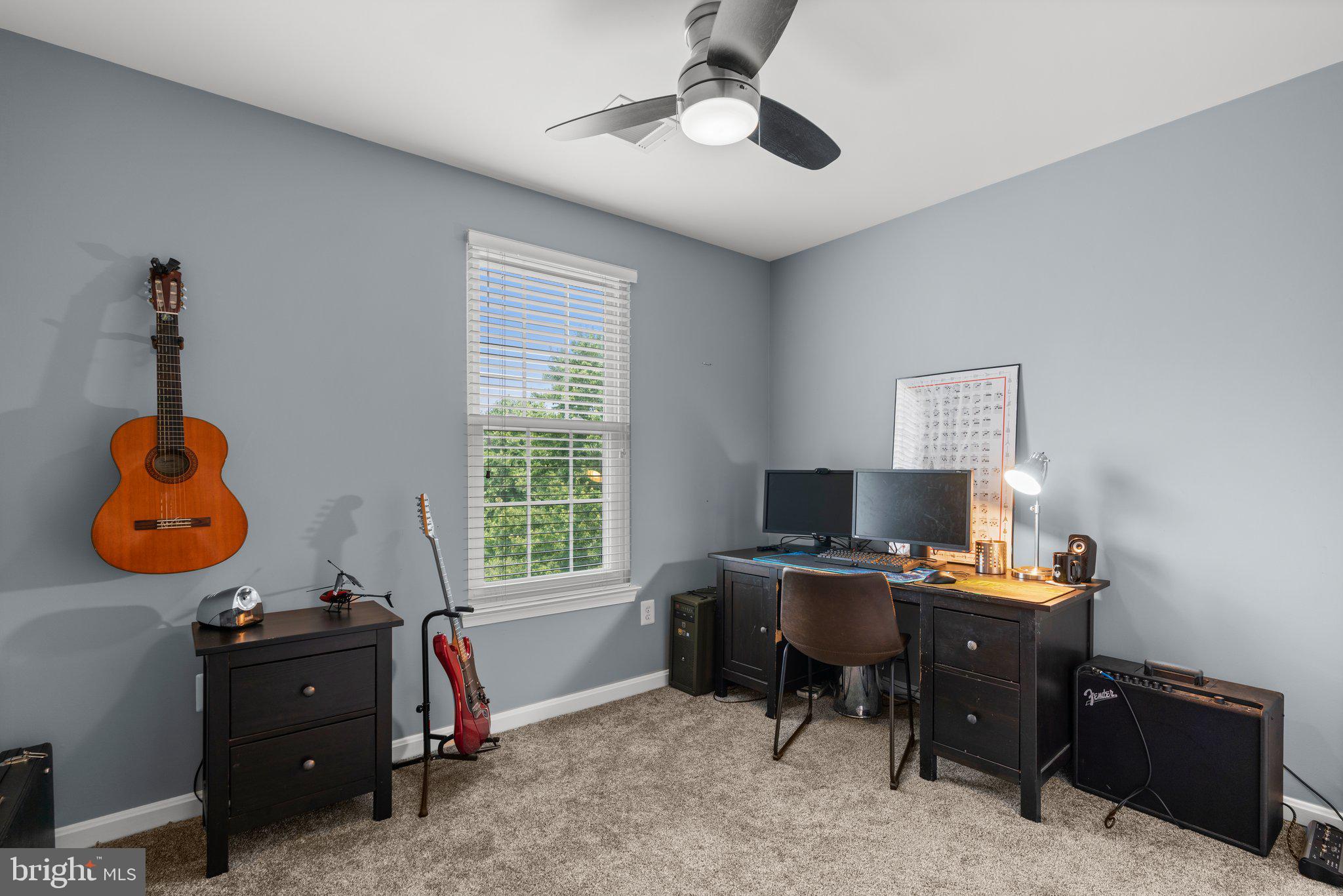 MANOR OAKS - Residential