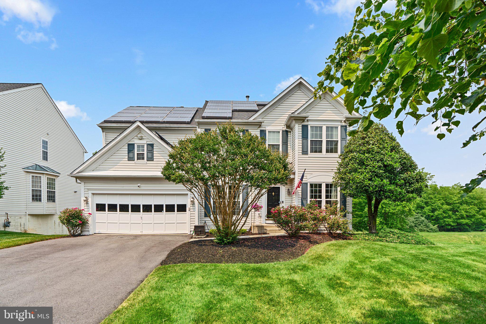 MANOR OAKS - Residential