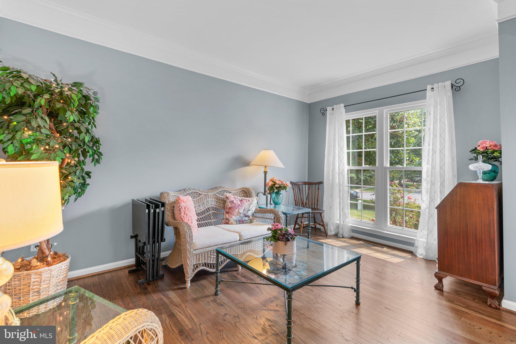 MANOR OAKS - Residential