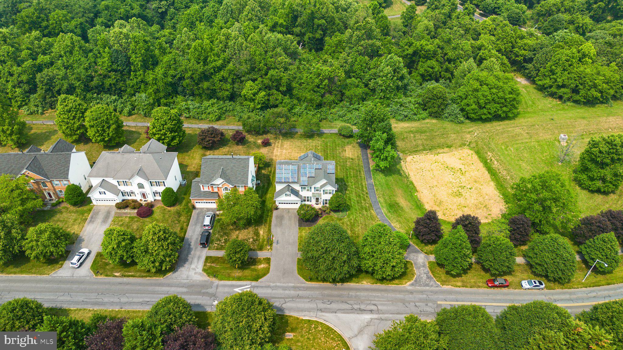 MANOR OAKS - Residential