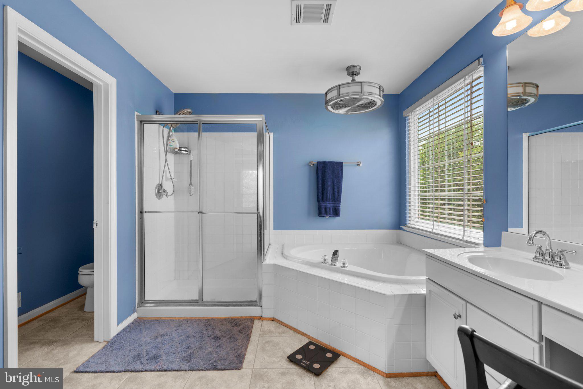 MANOR OAKS - Residential