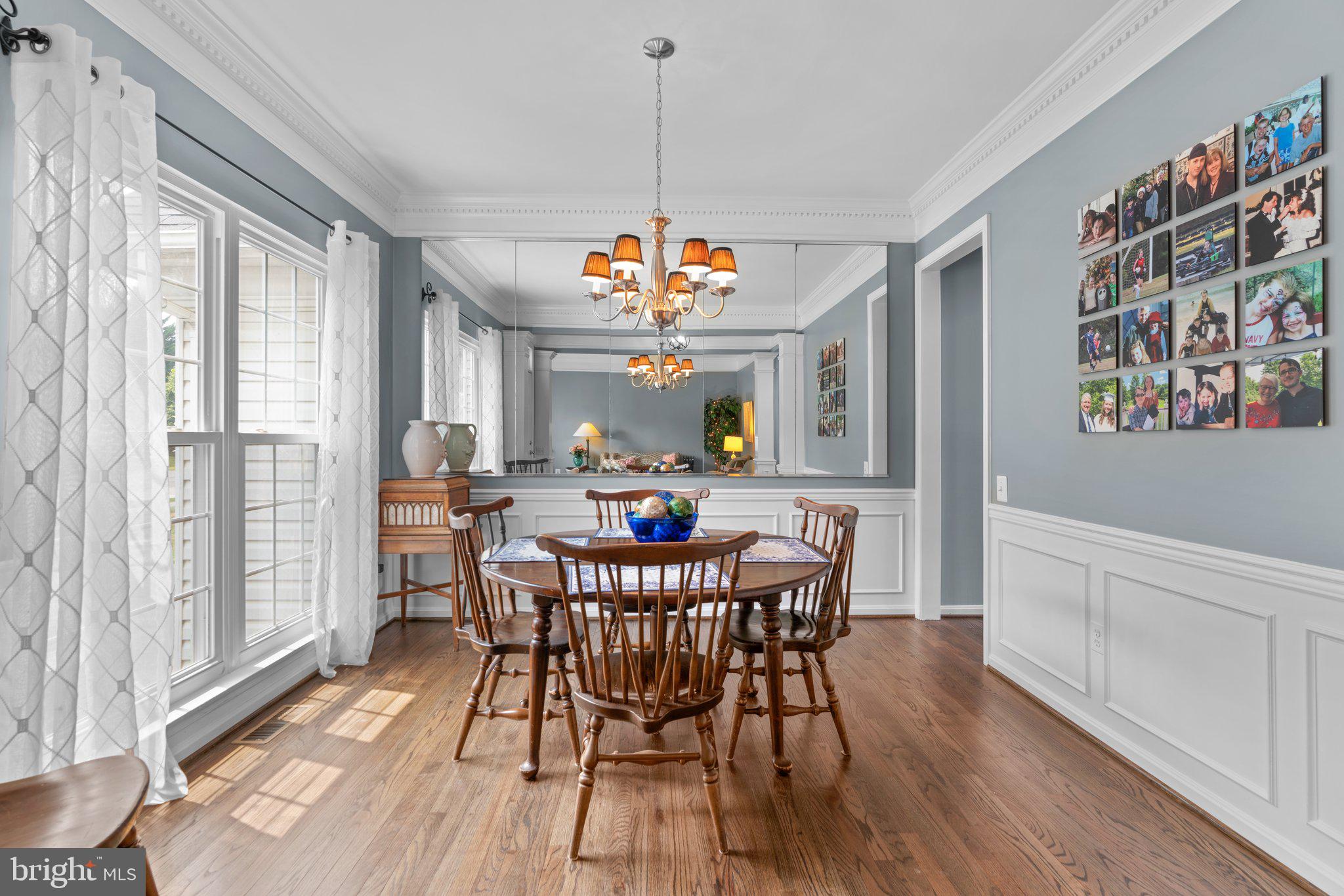 MANOR OAKS - Residential