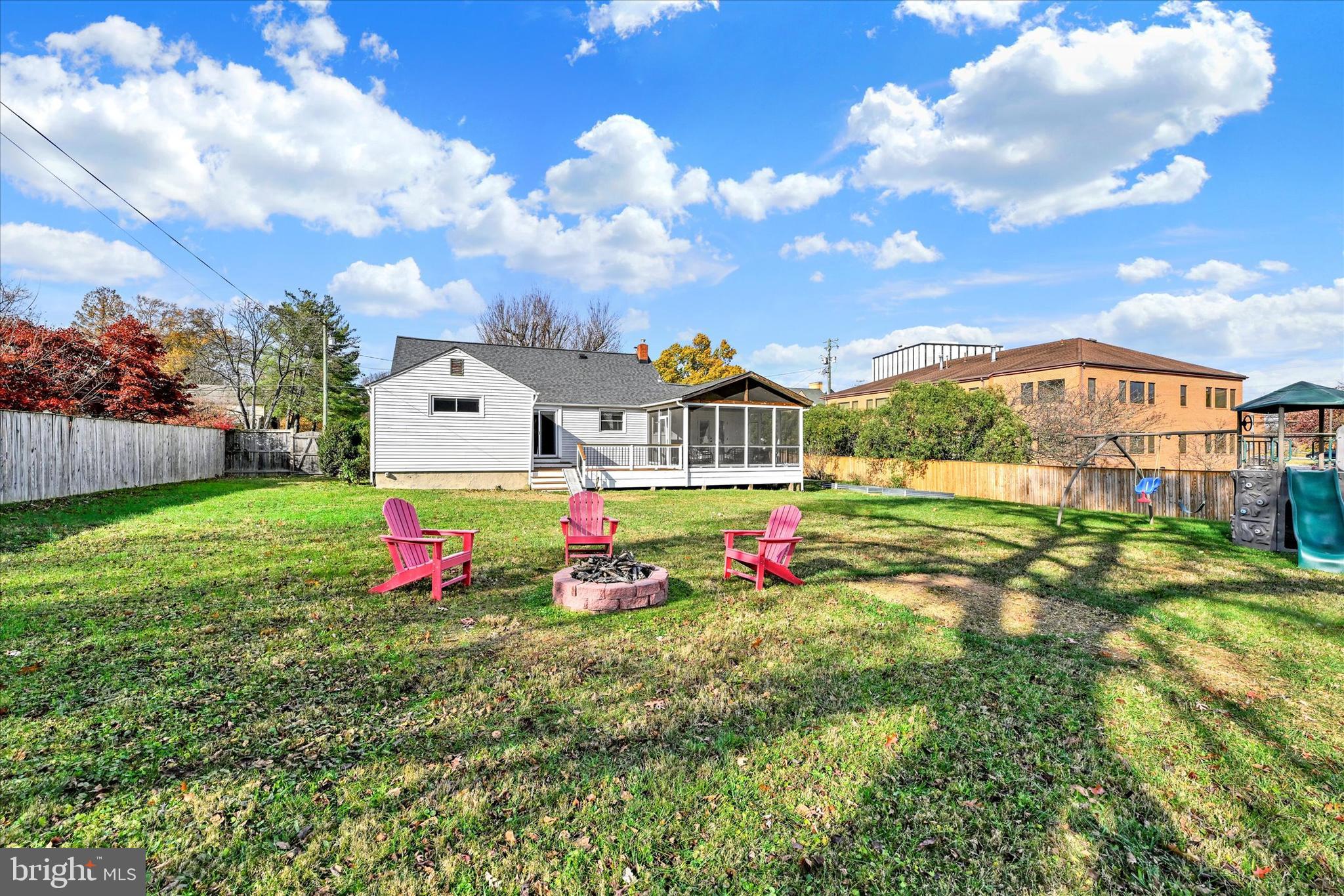 ORCHARD HILLS - Residential