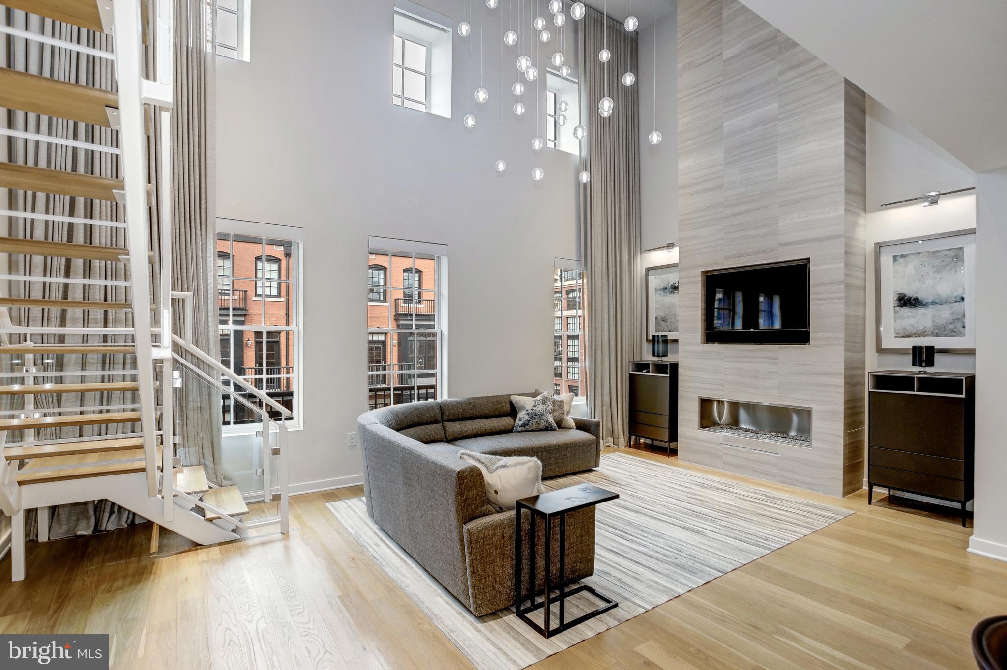 GASLIGHT SQUARE - Residential