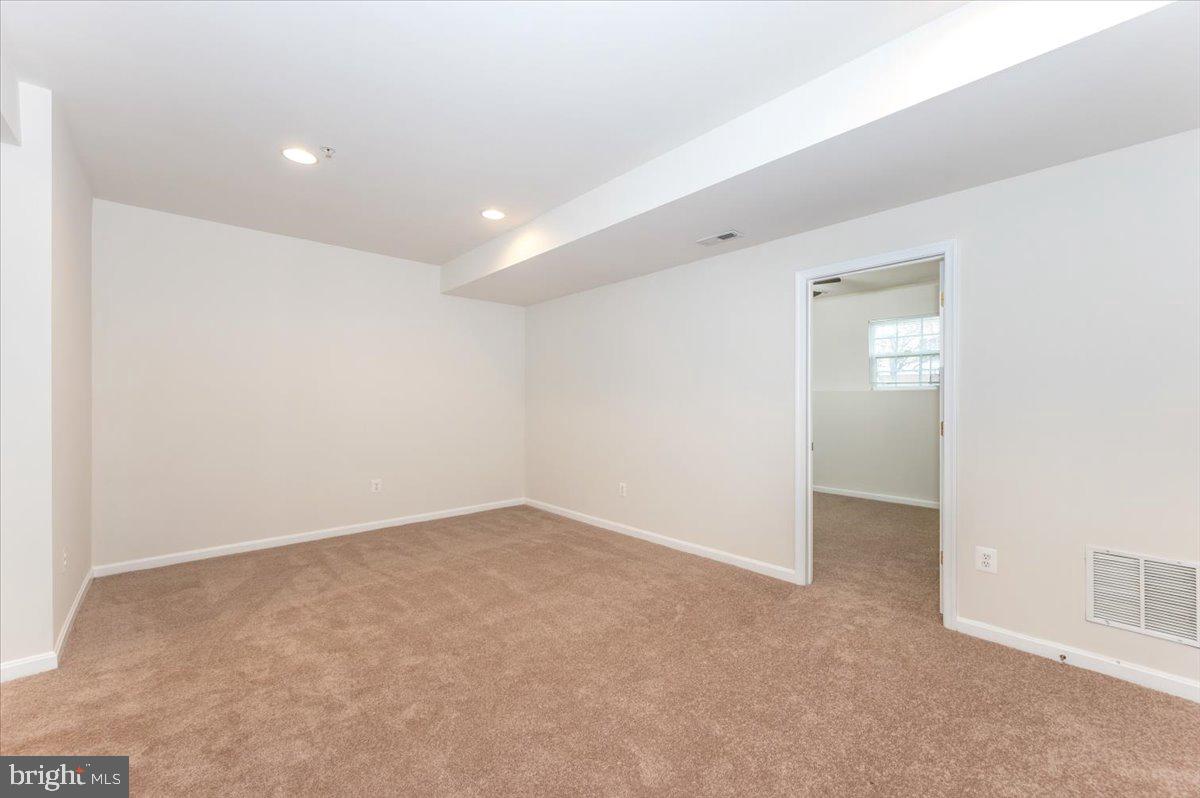 GREENWAY VILLAGE - Residential Lease