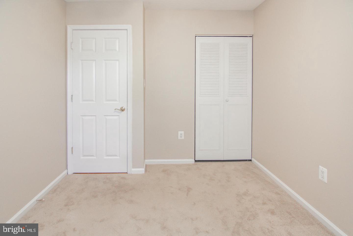 CROFTON MEWS - Residential Lease