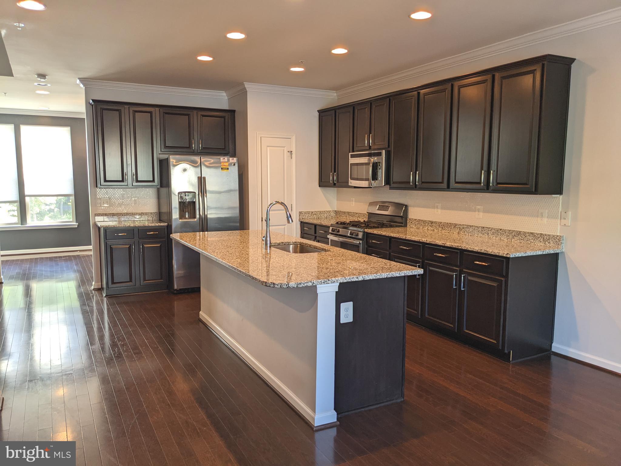 TANYARD COVE NORTH - Residential Lease