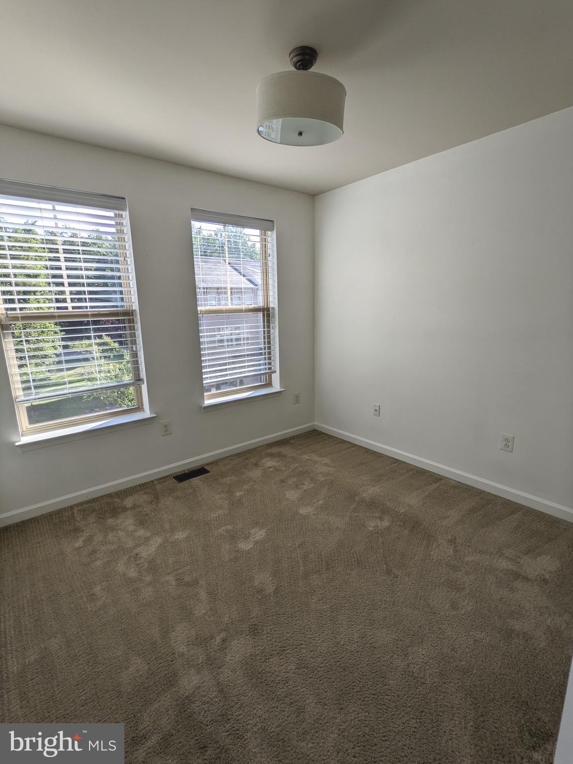 TANYARD COVE NORTH - Residential Lease