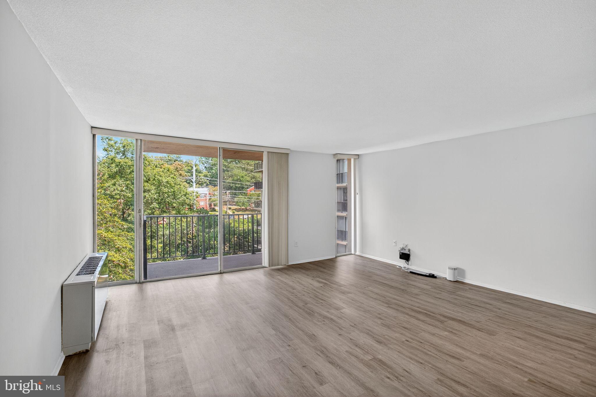 THE CARLTON - Residential