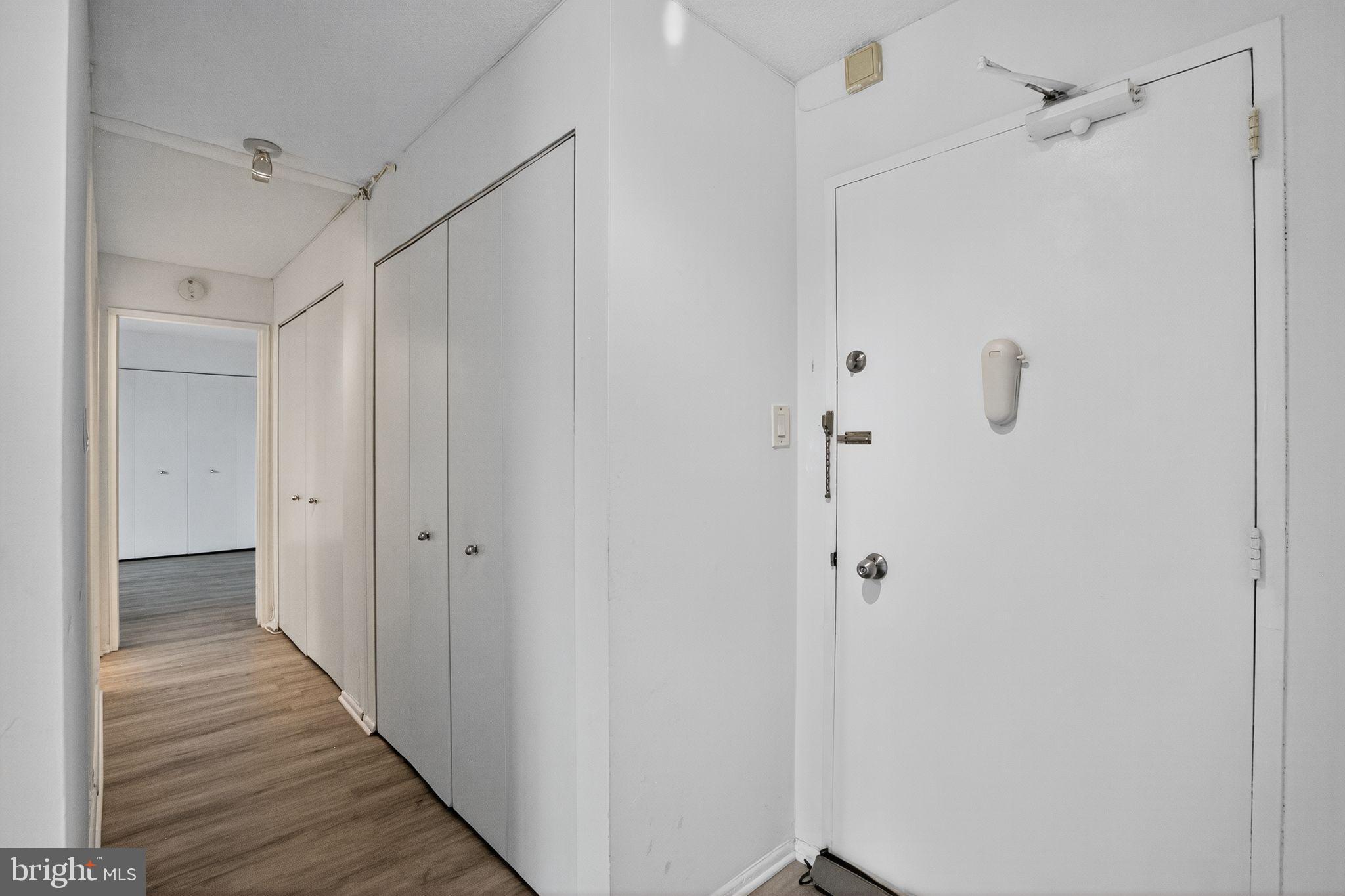 THE CARLTON - Residential