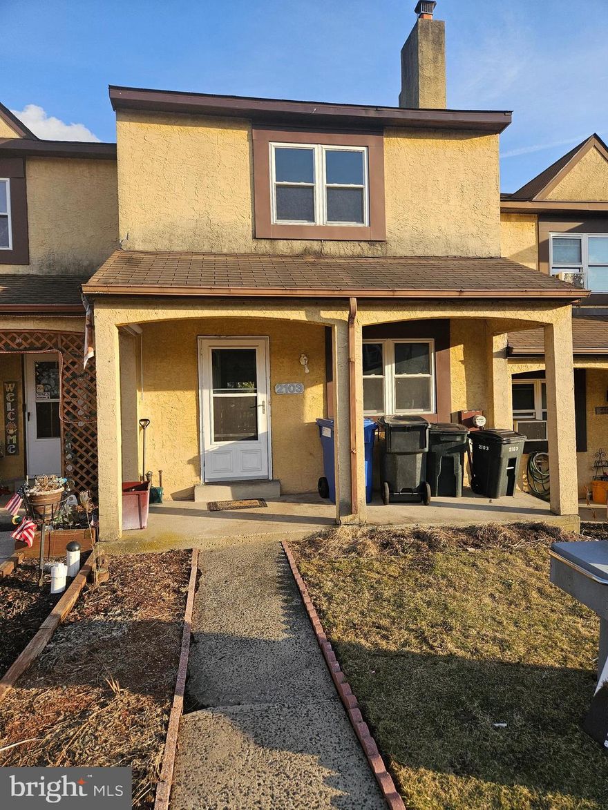 Great starter house in Walnut Ridge Estates.  3 bedrooms, 1-1/2 baths with partially finished basement.   Livingroom with wood fireplace.  Newer hardwood floors.  Kitchen features ceramic tile floor, dishwasher, microwave, and garbage disposal.  House needs carpet, paint and some TLC to make it your own.  Selling AS IS.