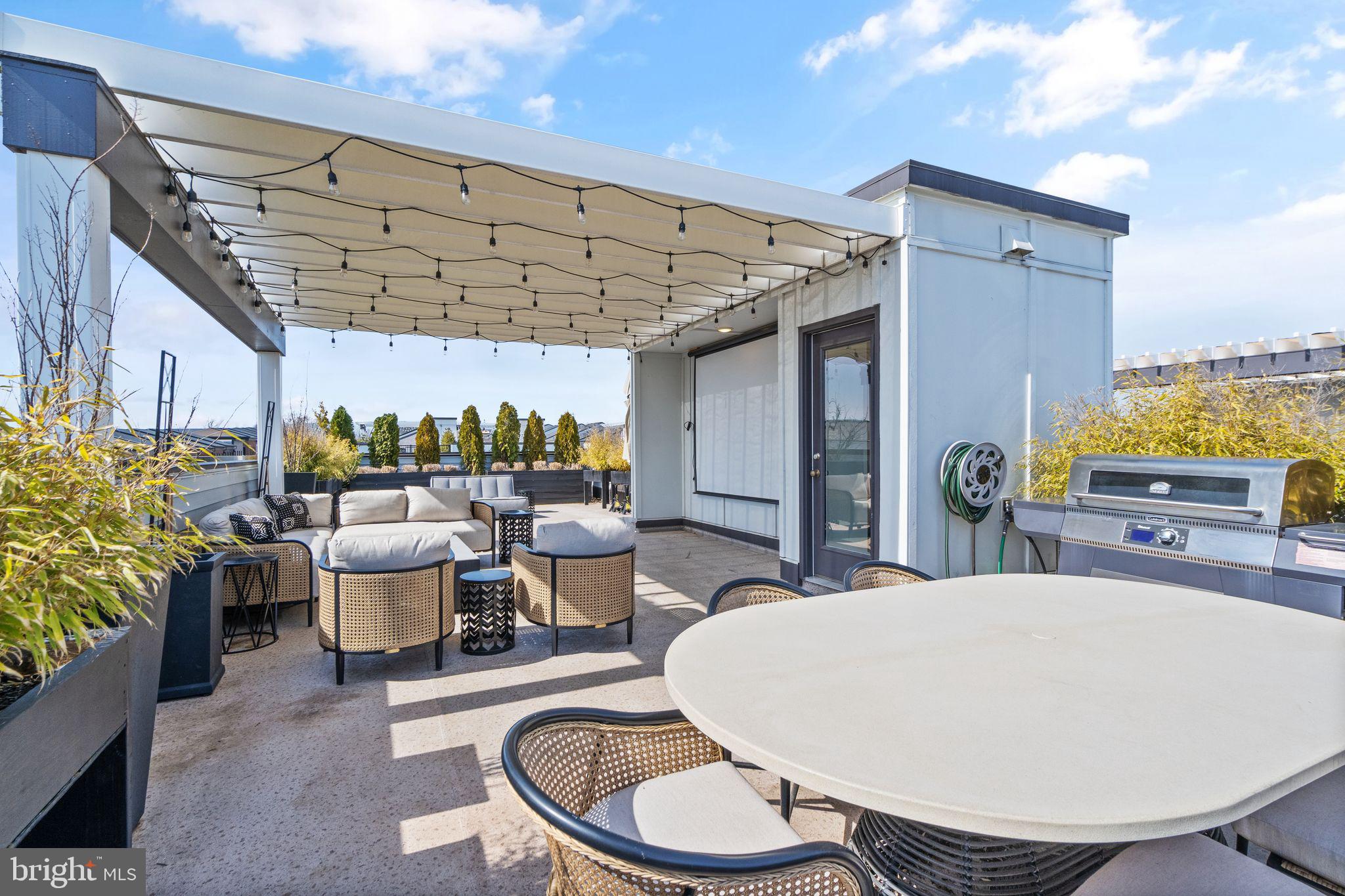 GARDEN DISTRICT AT BRAMBLETON TOWN CENTER - Residential