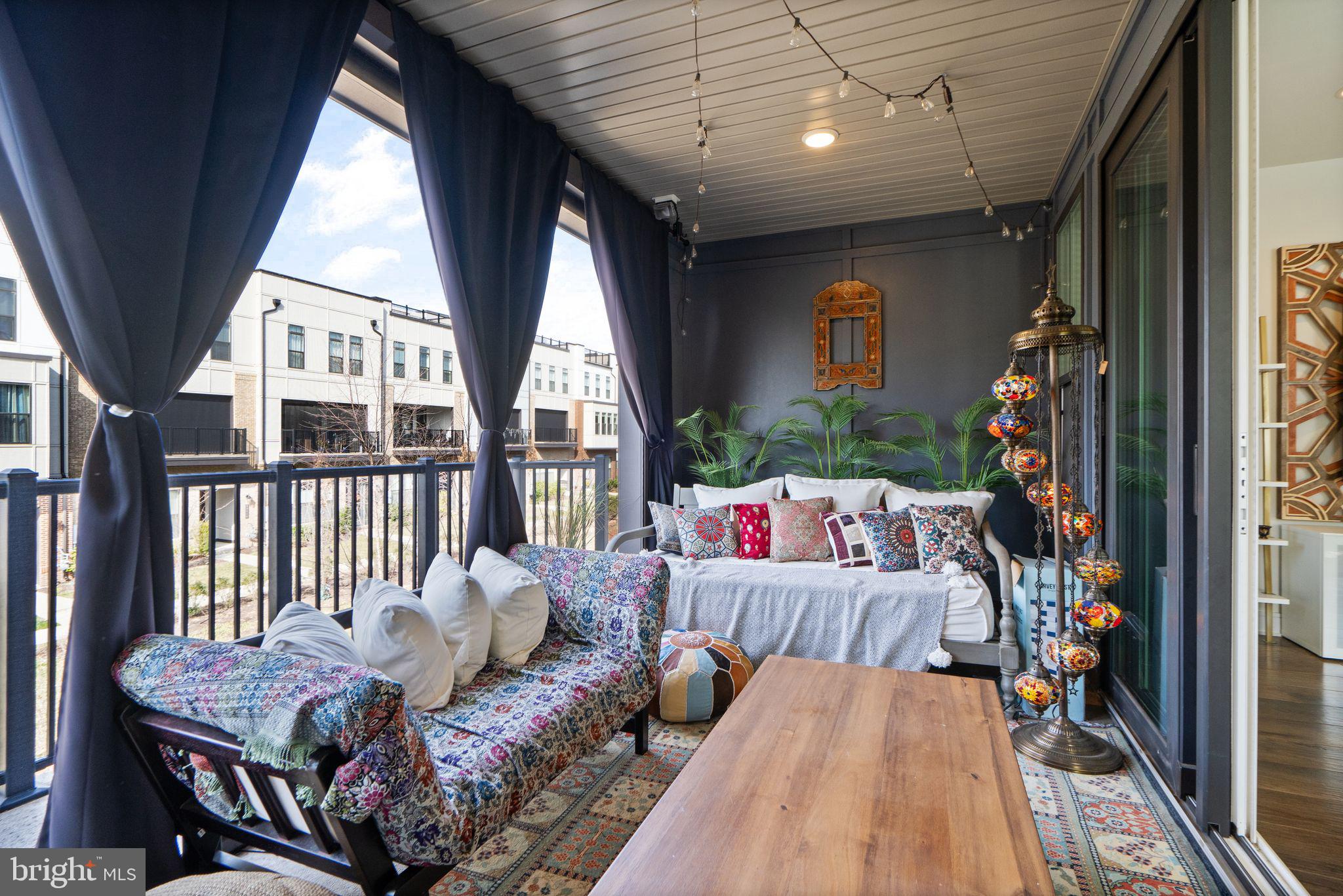 GARDEN DISTRICT AT BRAMBLETON TOWN CENTER - Residential